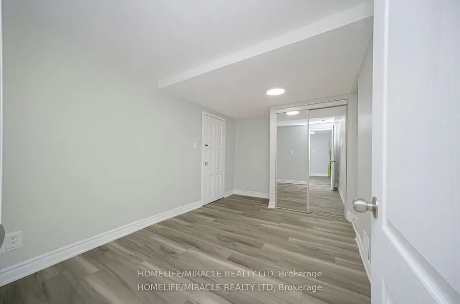 3777 Woodruff Crescent