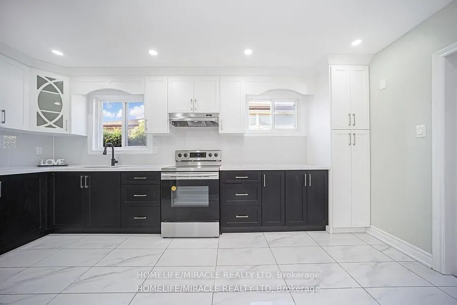 3777 Woodruff Crescent
