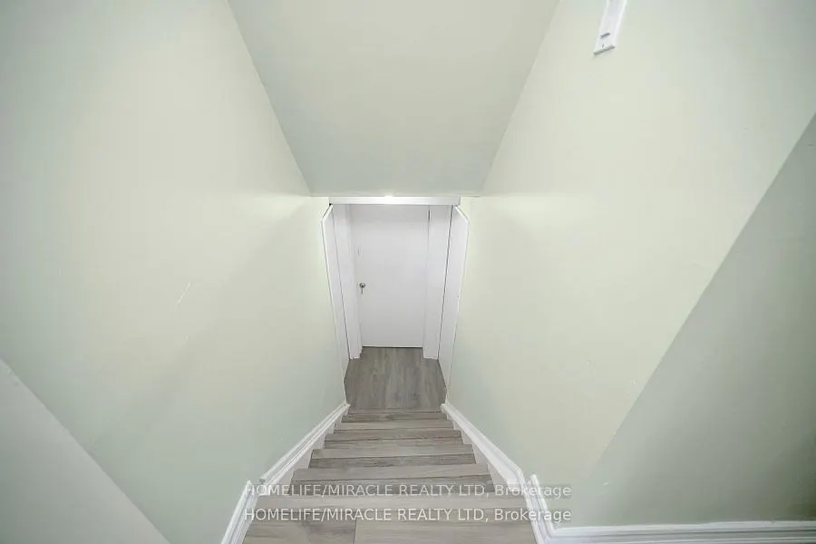3777 Woodruff Crescent