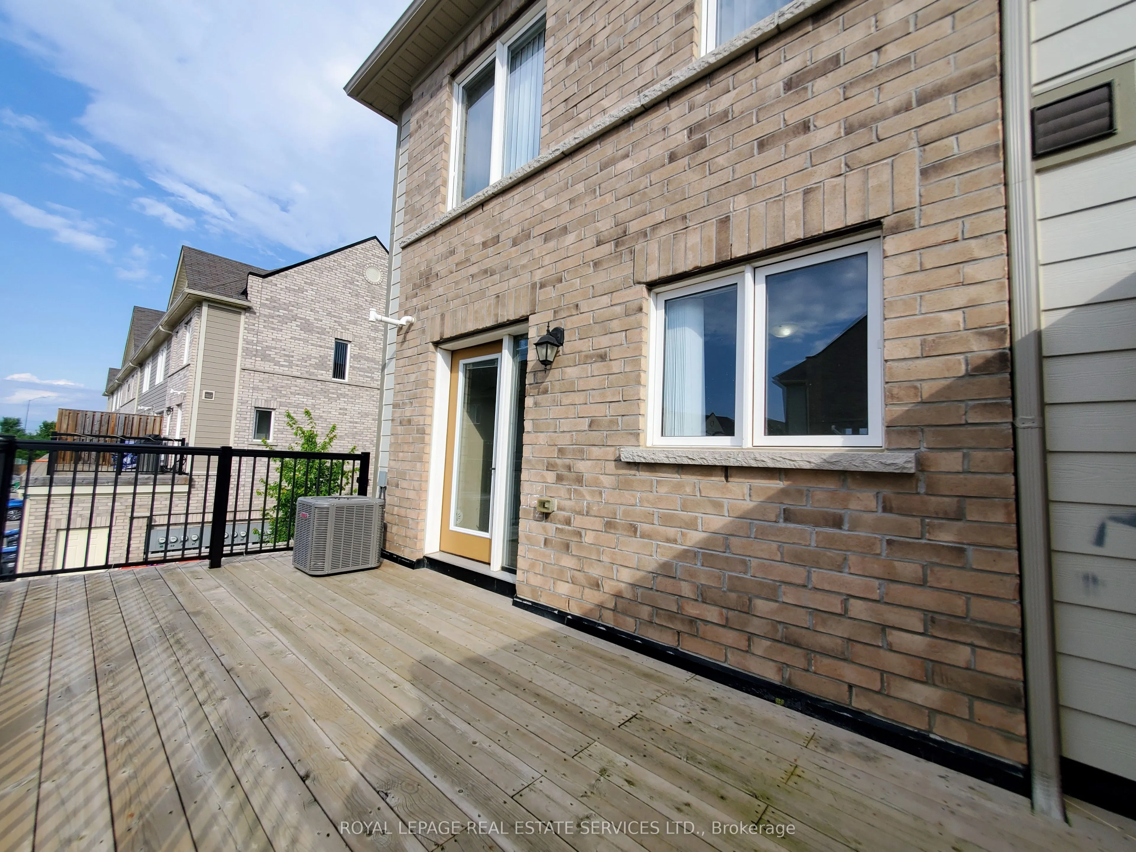 1 Beckenrose Court, #70