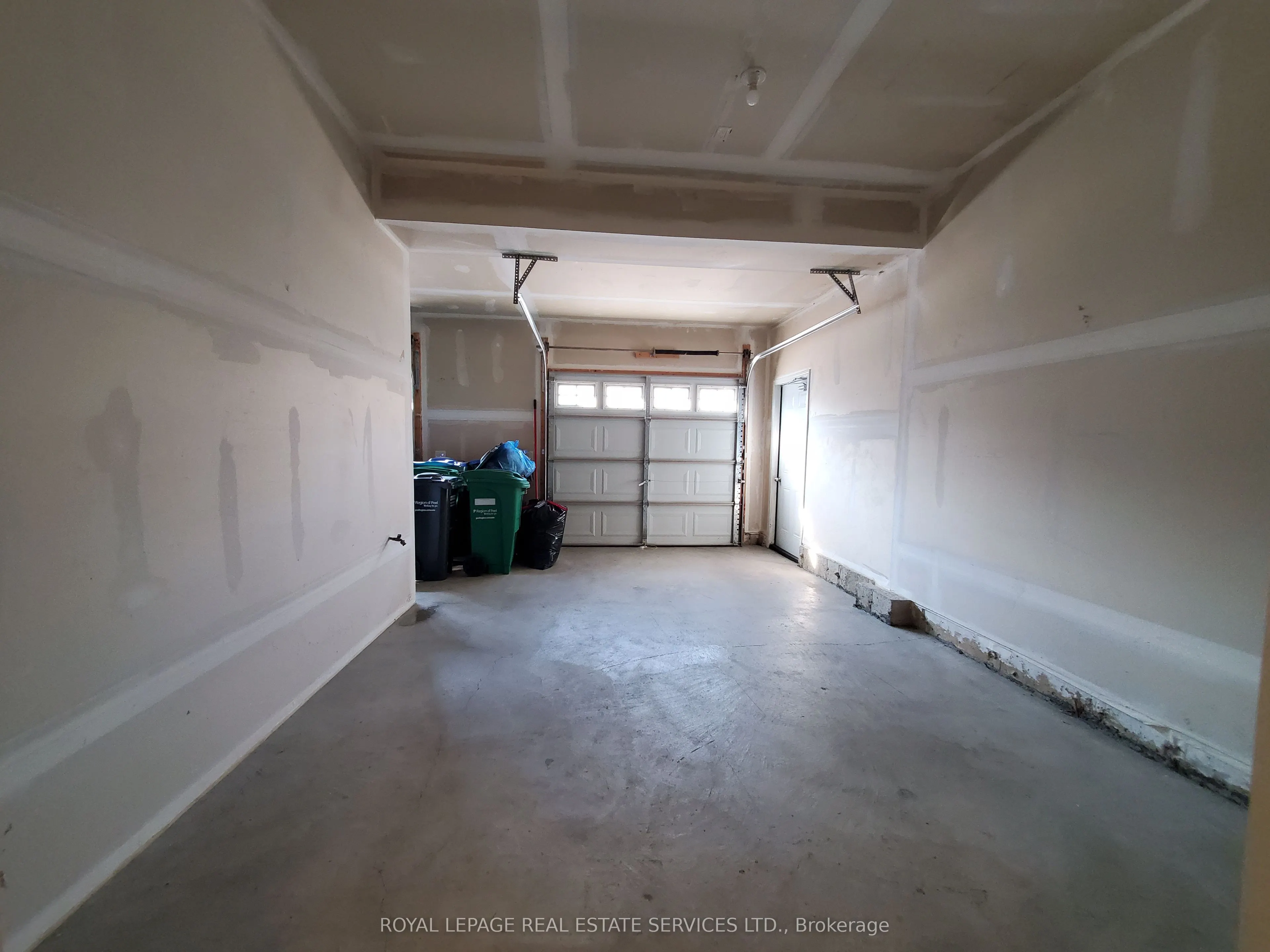 1 Beckenrose Court, #70