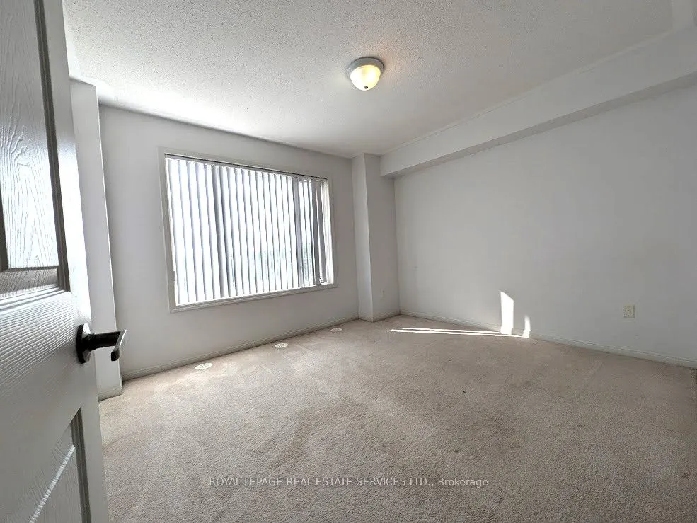 1 Beckenrose Court, #70