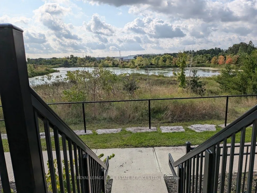 1 Beckenrose Court, #70
