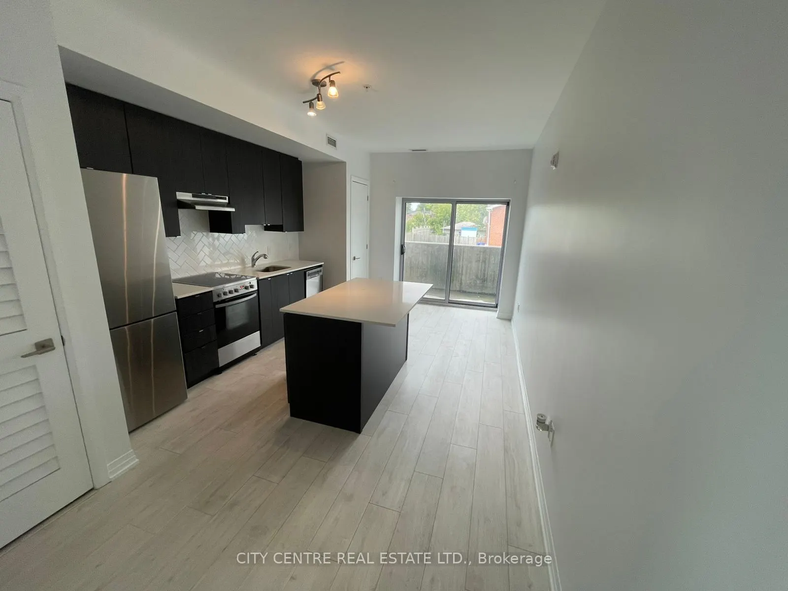 408 Browns Line, #109