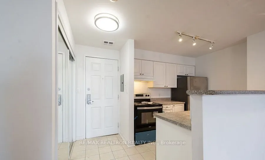 1401 Dupont Street, #524