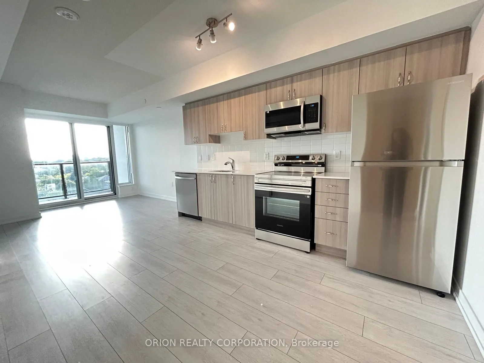 556 Marlee Avenue, #710