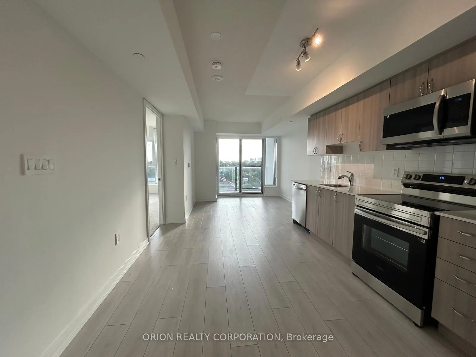 556 Marlee Avenue, #710