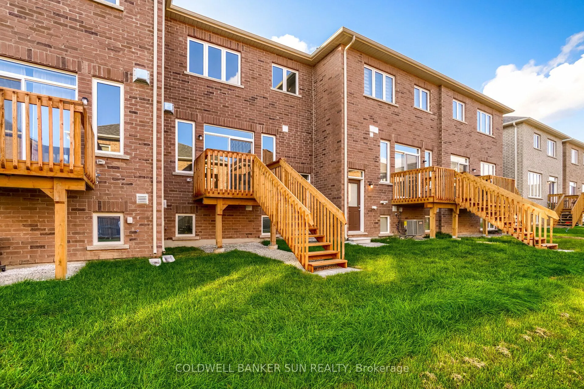 28 Benhurst Crescent