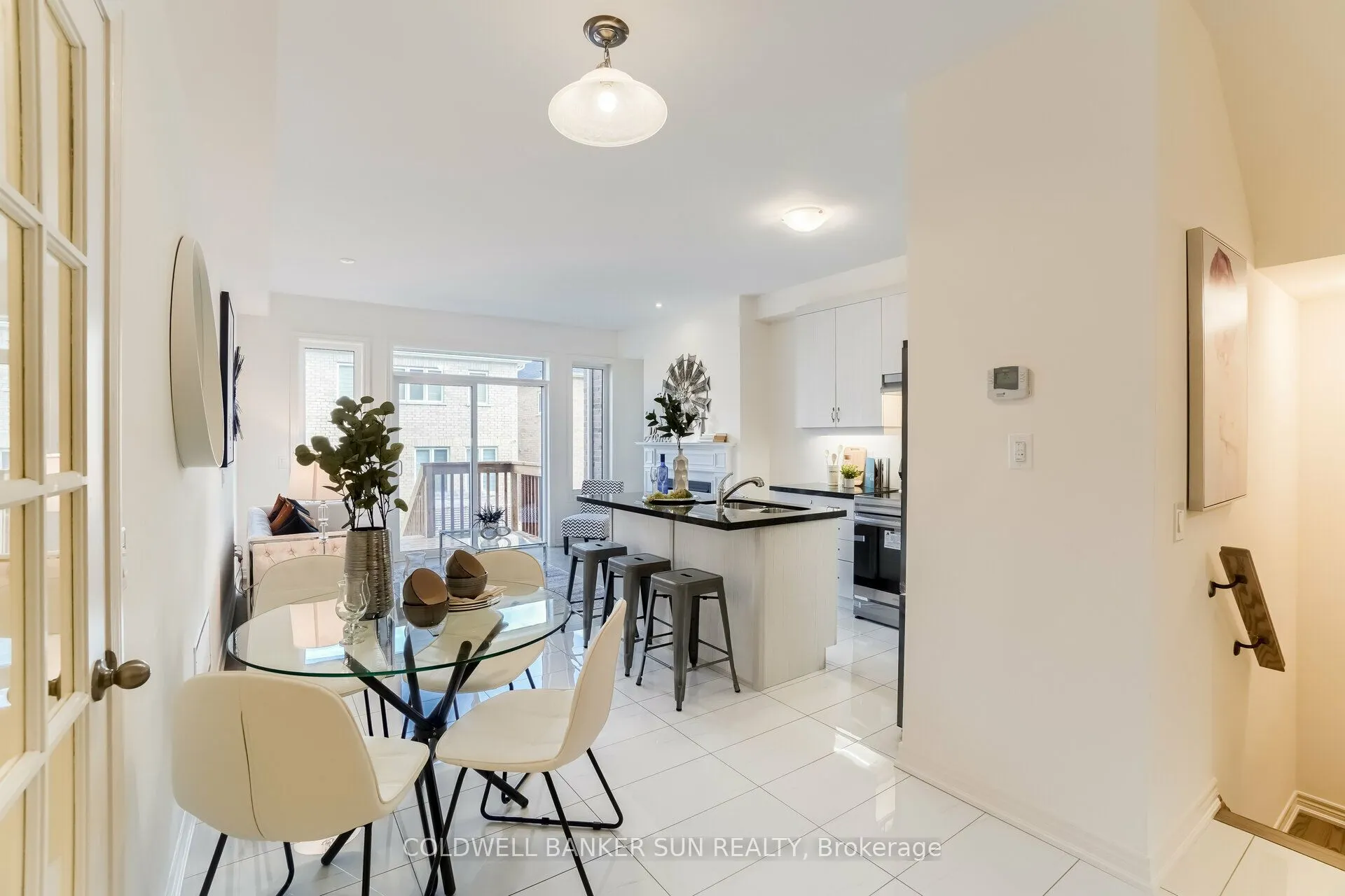 28 Benhurst Crescent