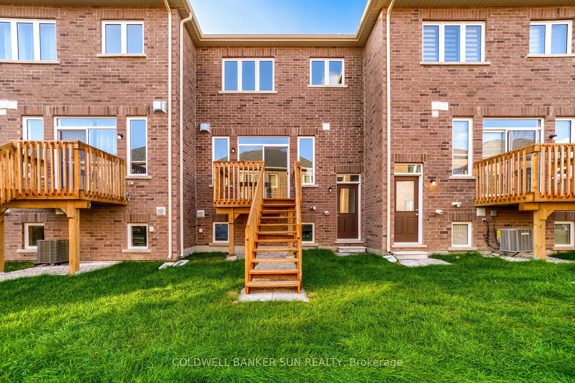 28 Benhurst Crescent
