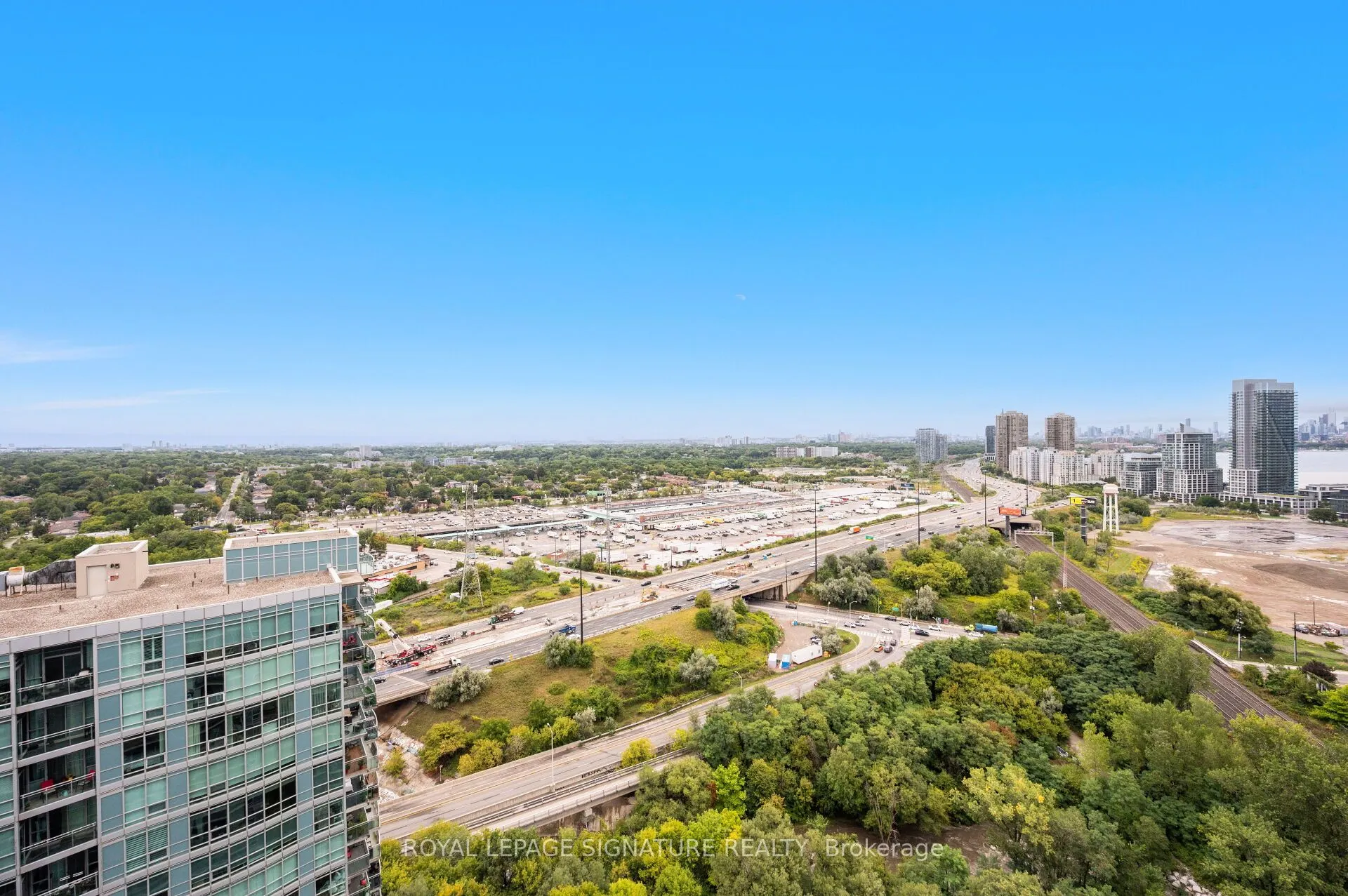 165 Legion Road N, #2521