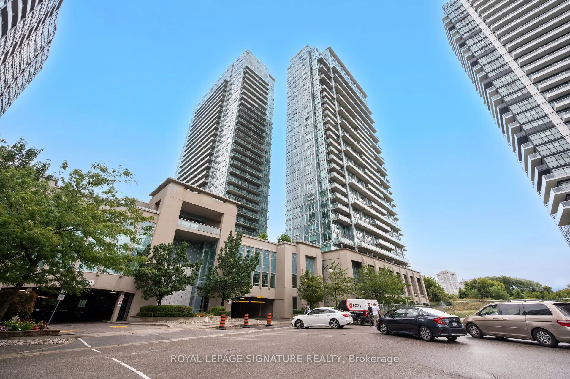 165 Legion Road N, #2521