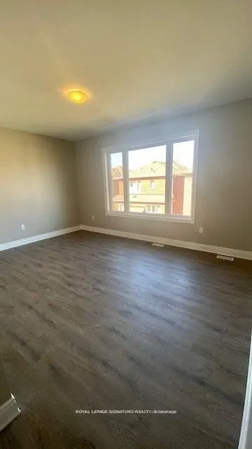 562 Kennedy Circle W