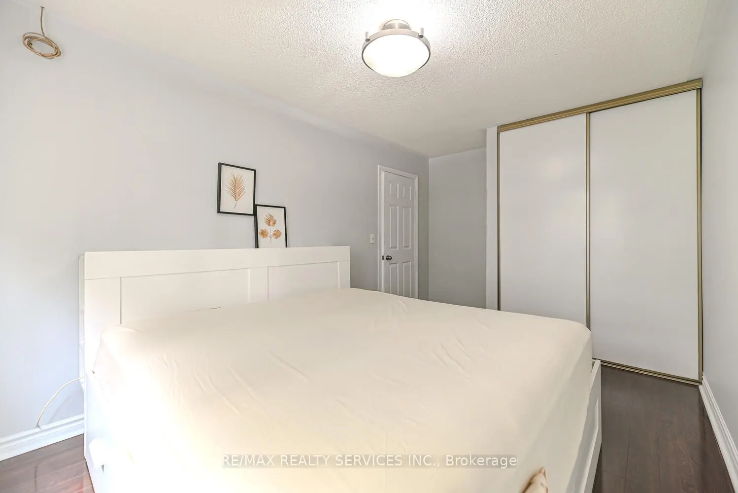 110 Heathcliffe Square, #6