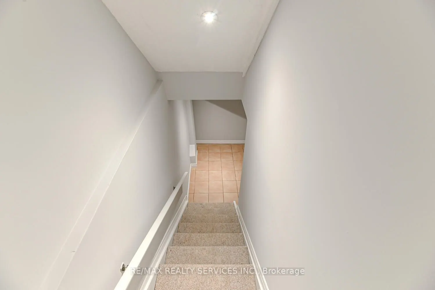 110 Heathcliffe Square, #6