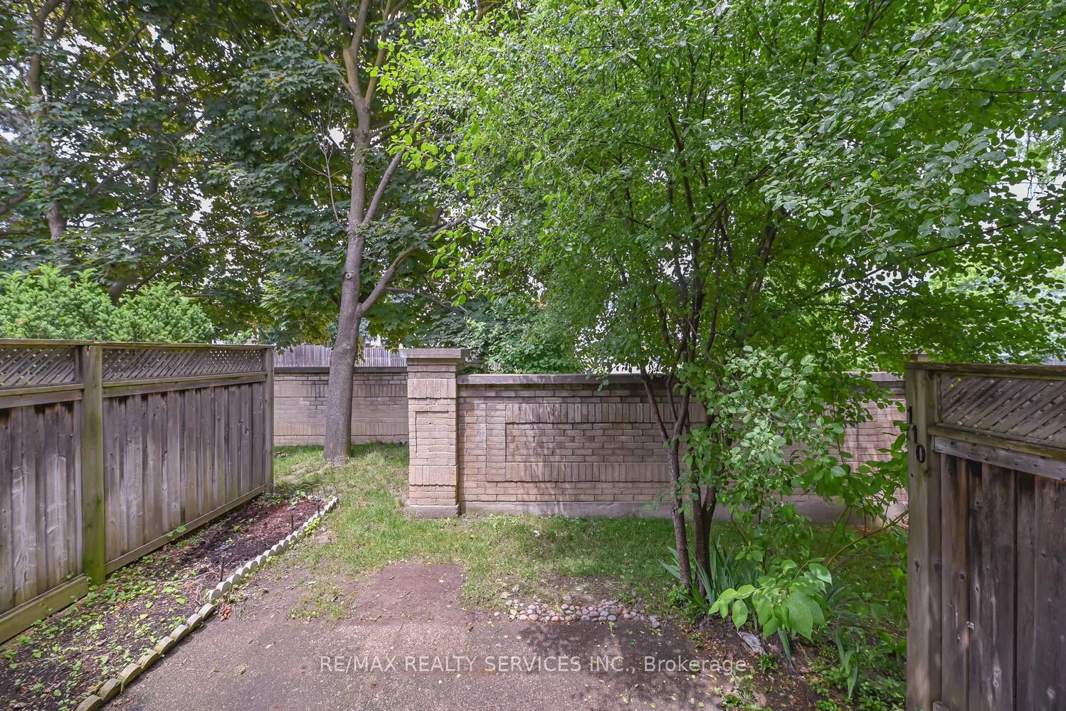 110 Heathcliffe Square, #6