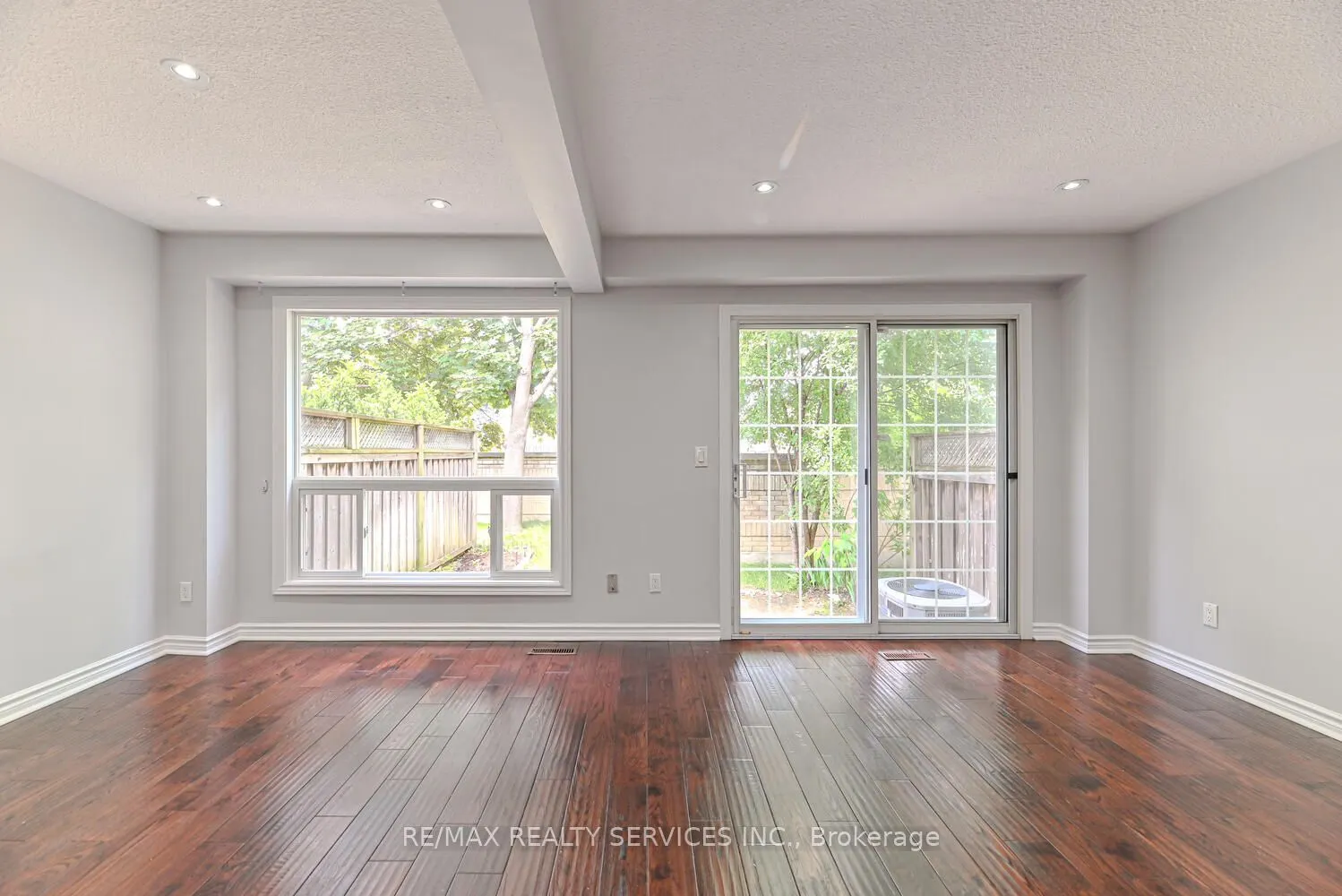 110 Heathcliffe Square, #6