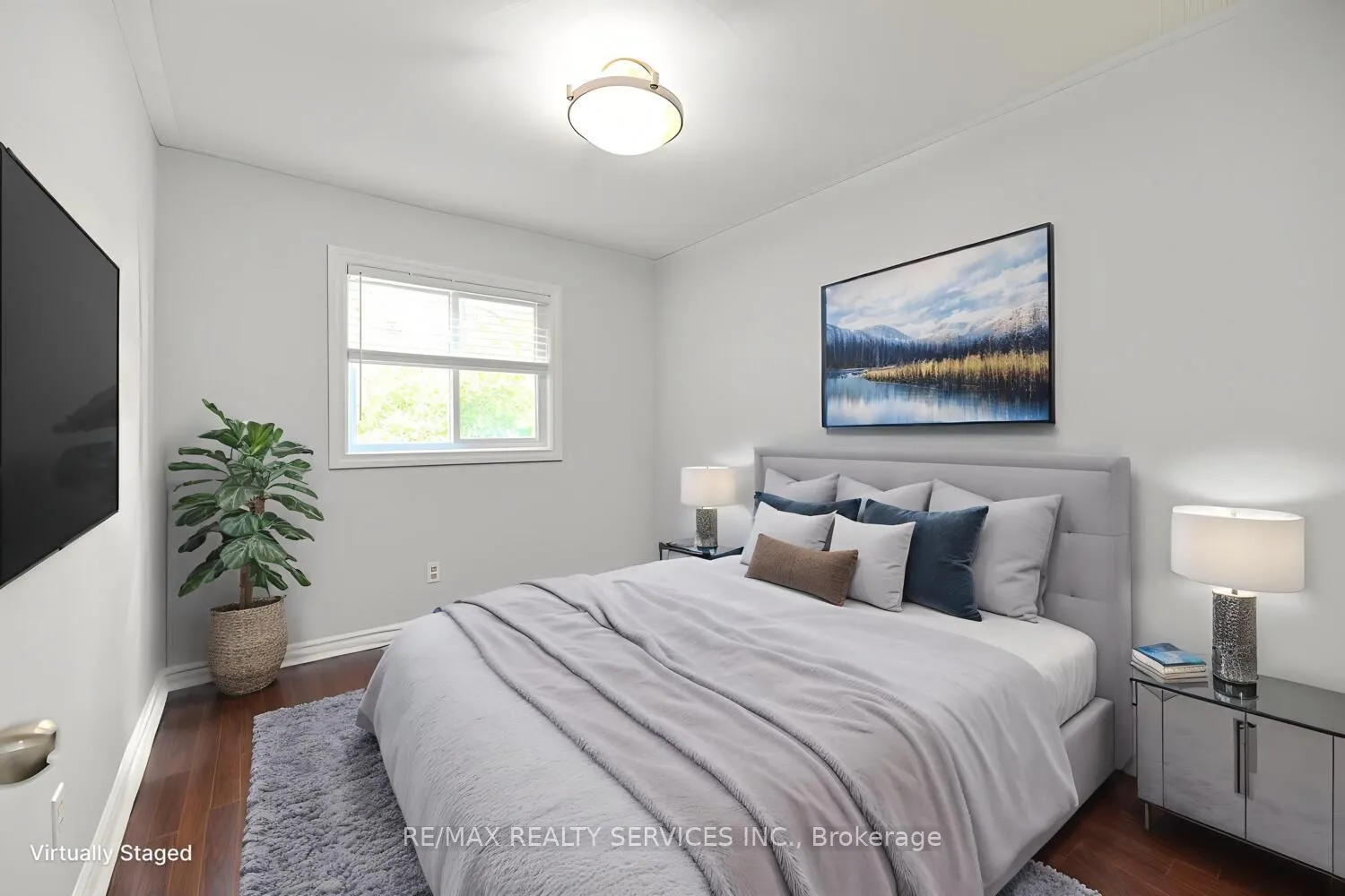 110 Heathcliffe Square, #6