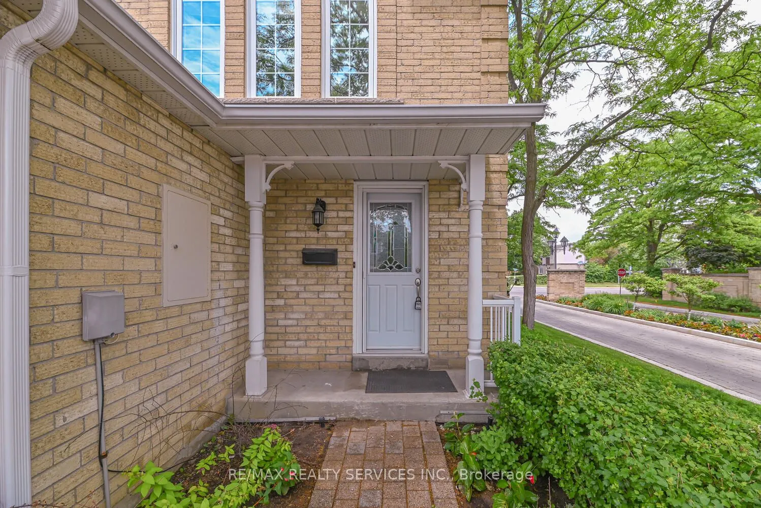 110 Heathcliffe Square, #6