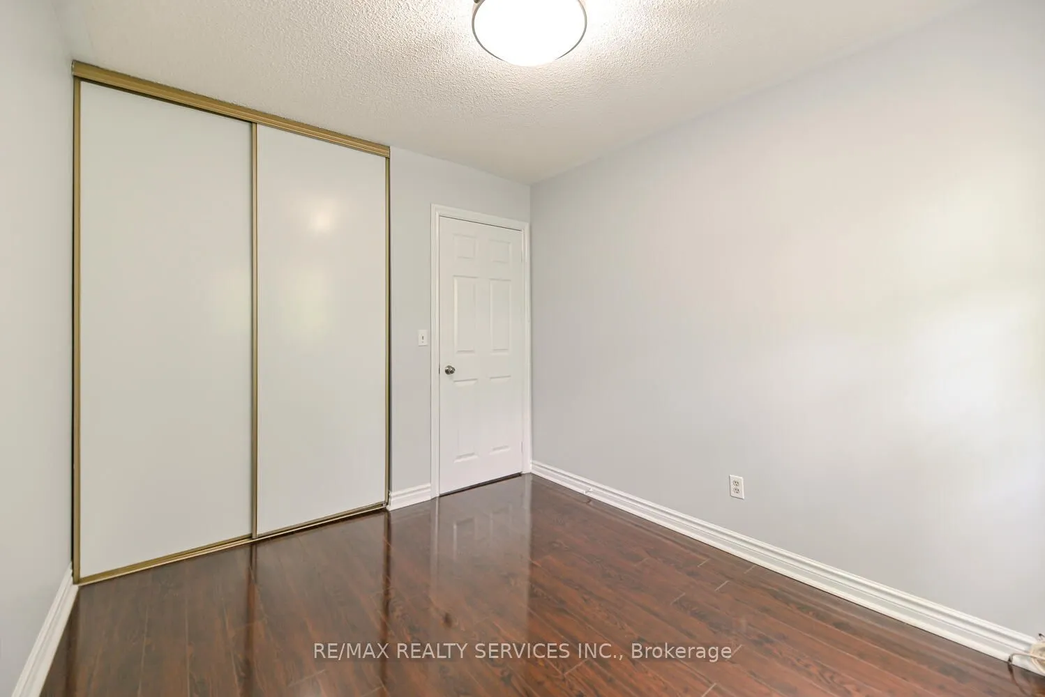 110 Heathcliffe Square, #6