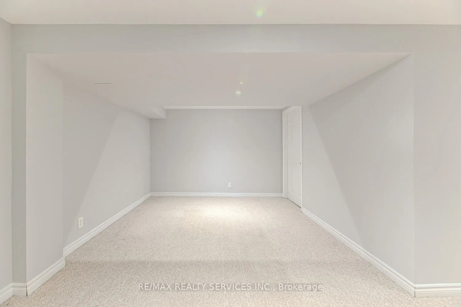 110 Heathcliffe Square, #6