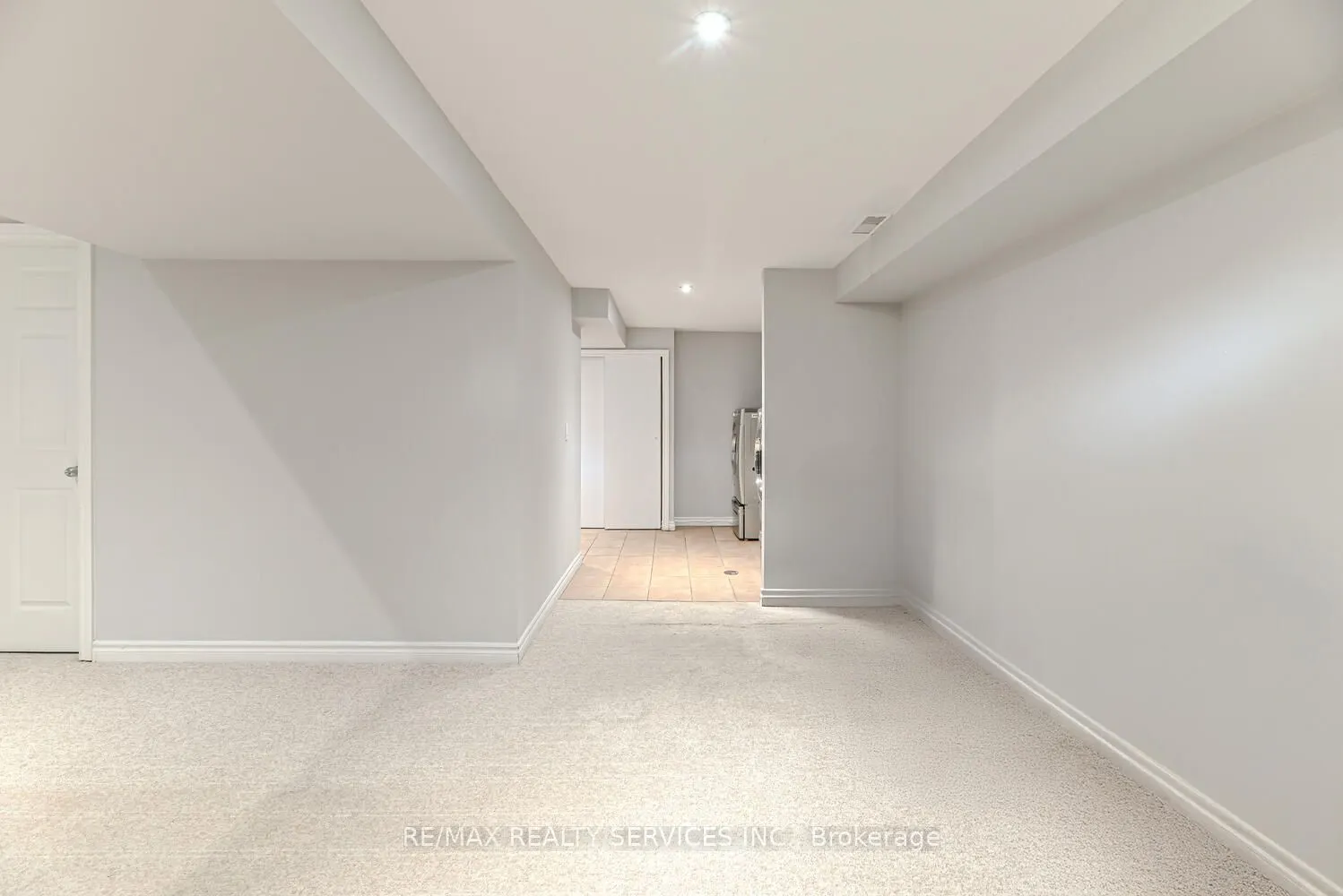 110 Heathcliffe Square, #6