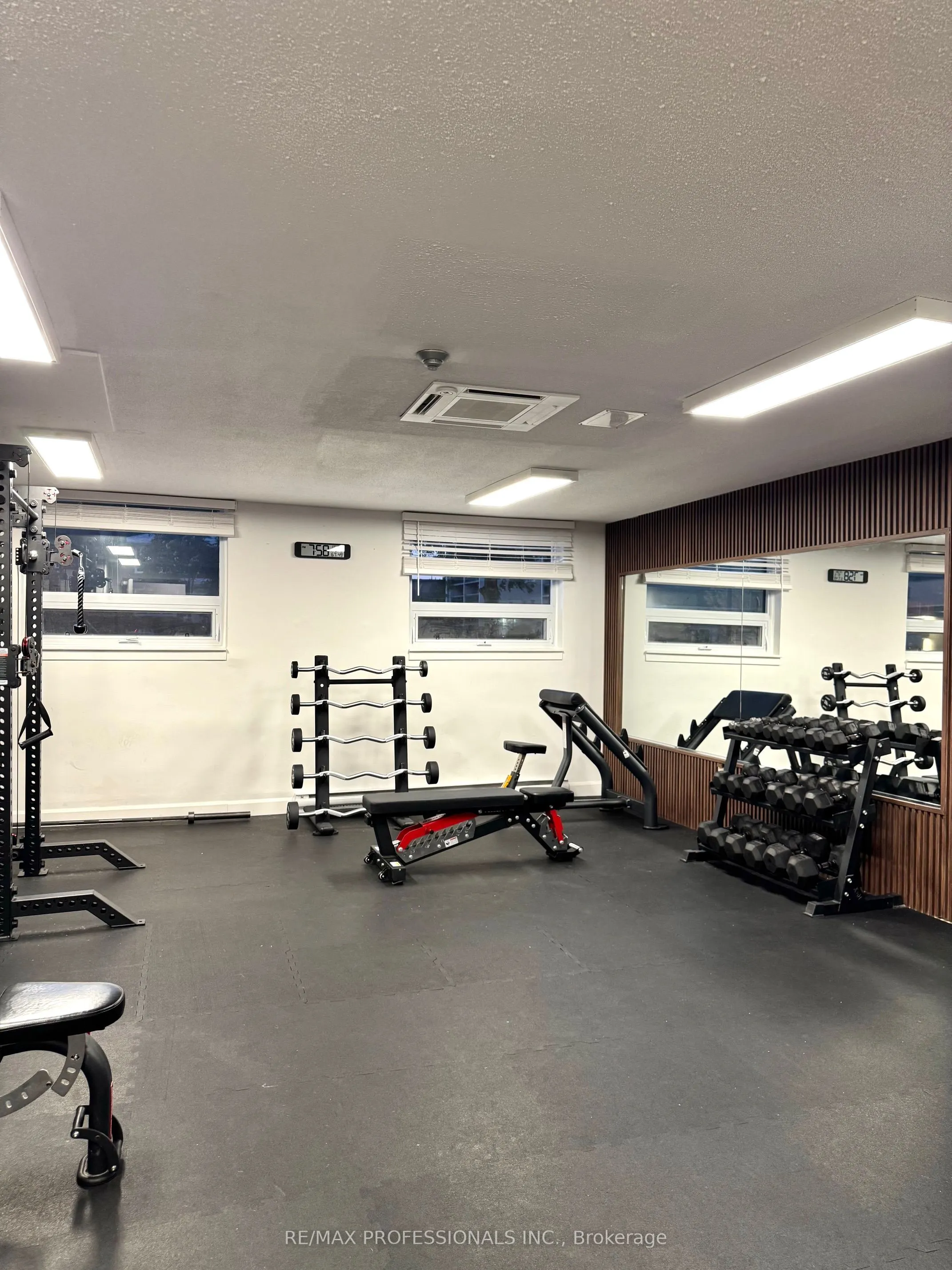 15 La Rose Avenue, #307