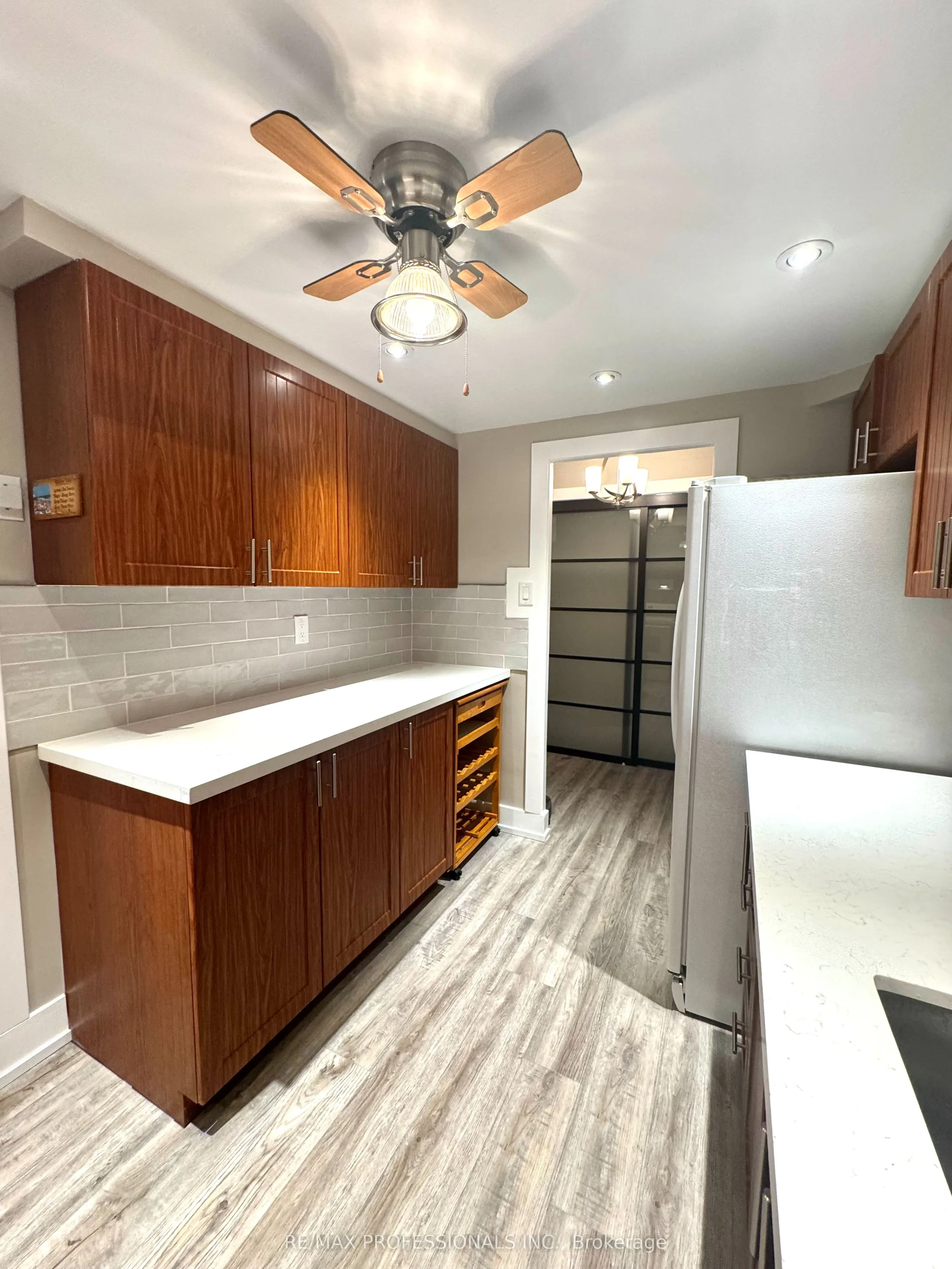 15 La Rose Avenue, #307