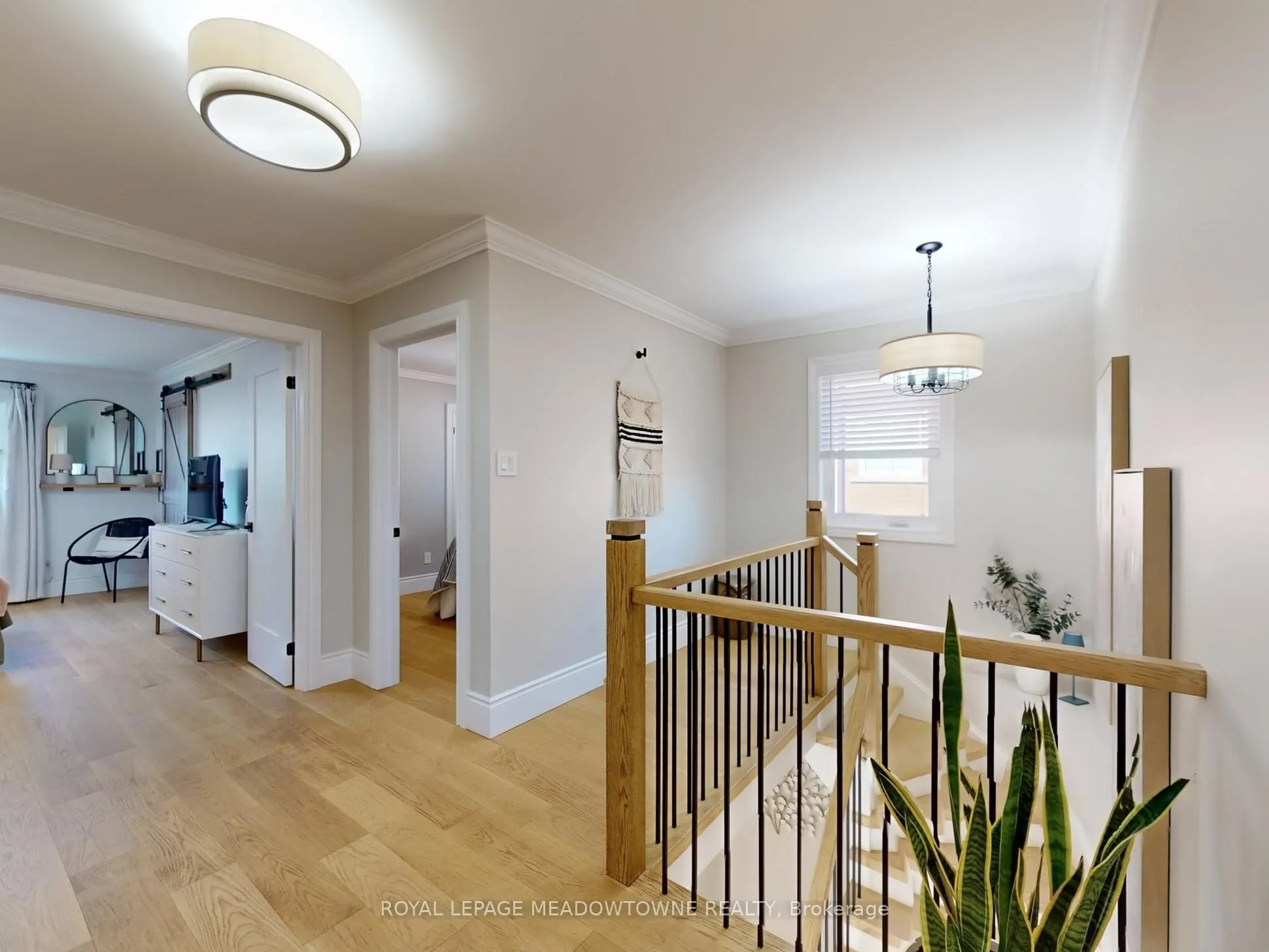 184 Mowat Crescent