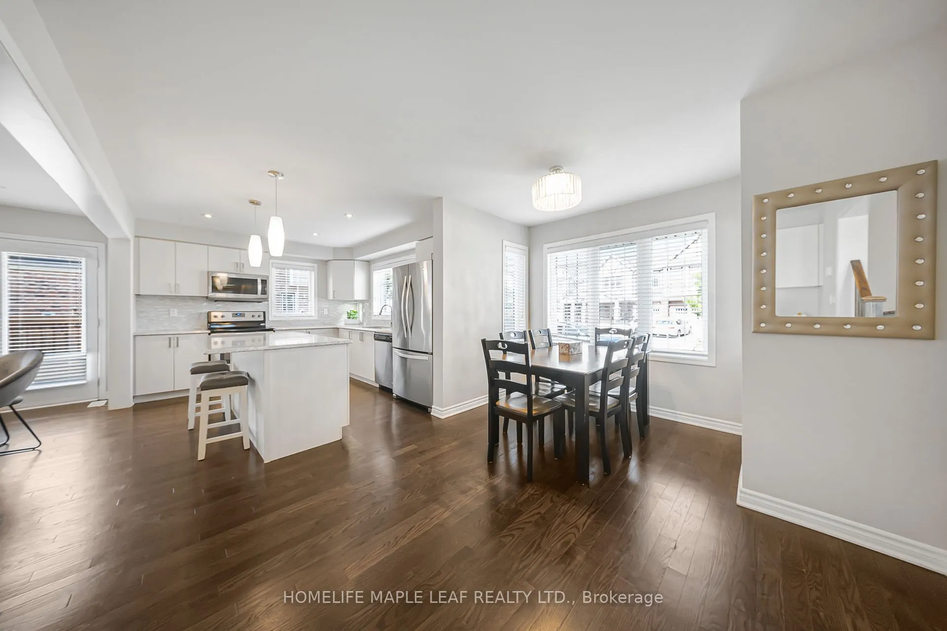 297 REIS Place