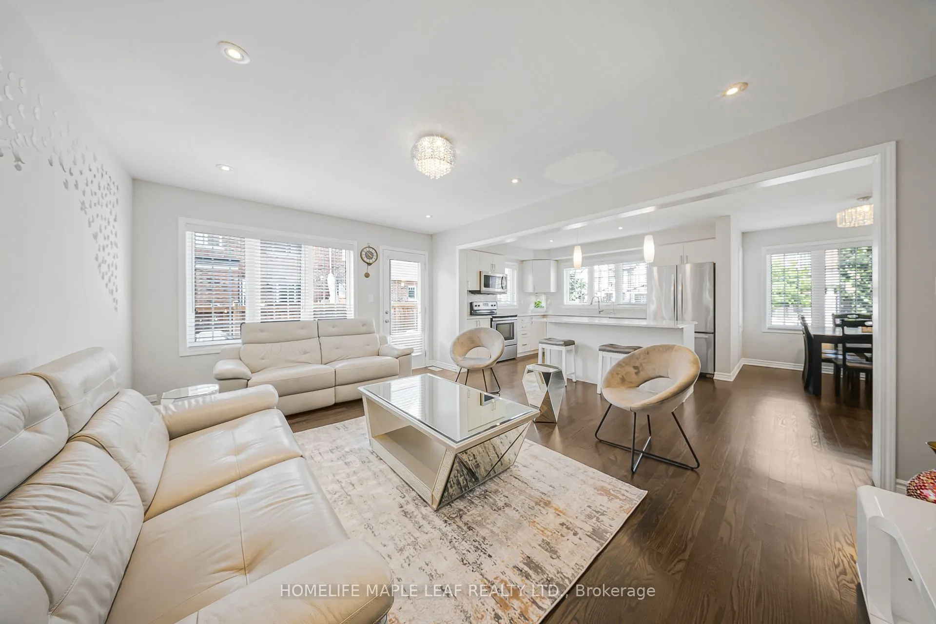 297 REIS Place