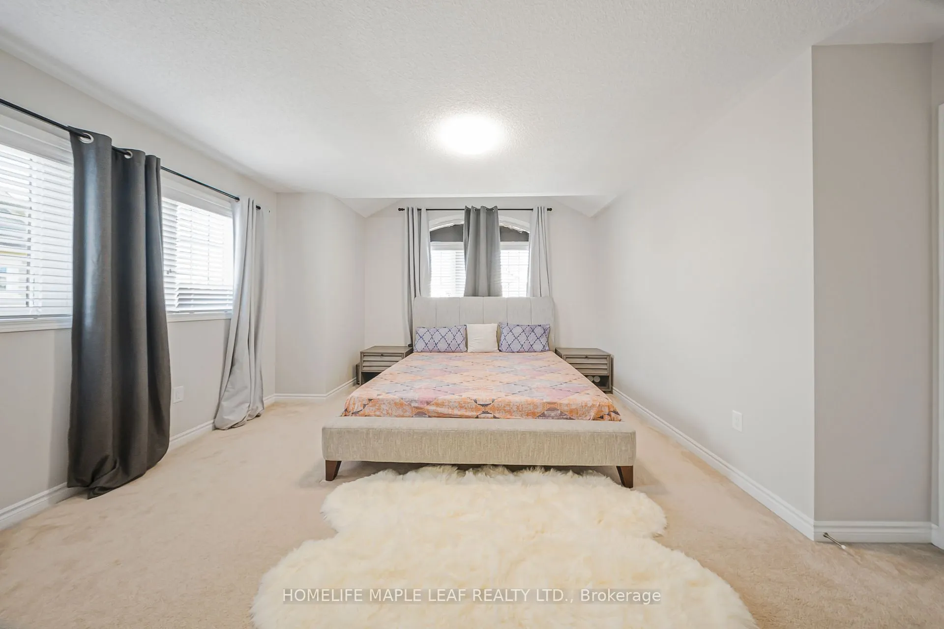 297 REIS Place