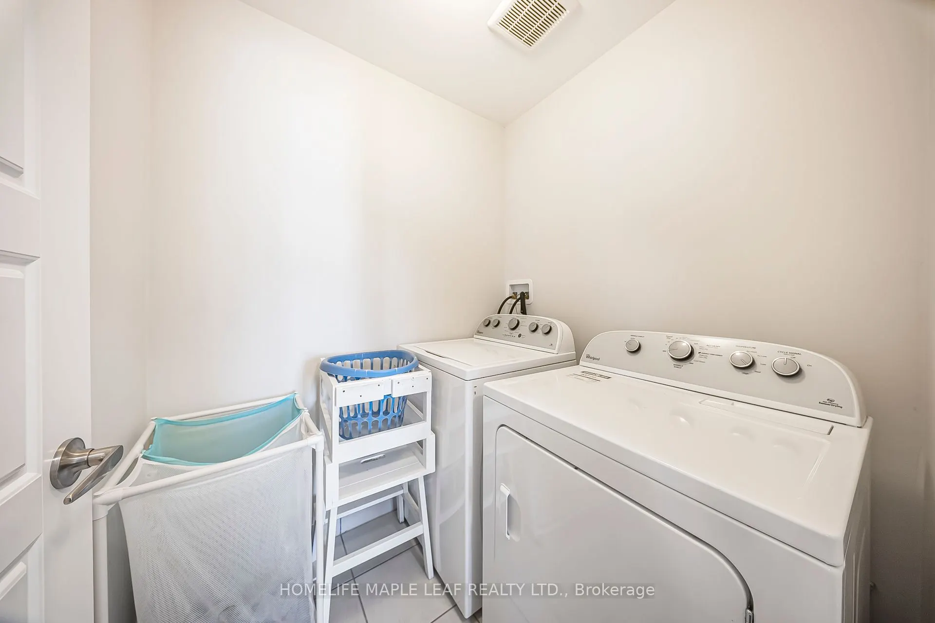 297 REIS Place