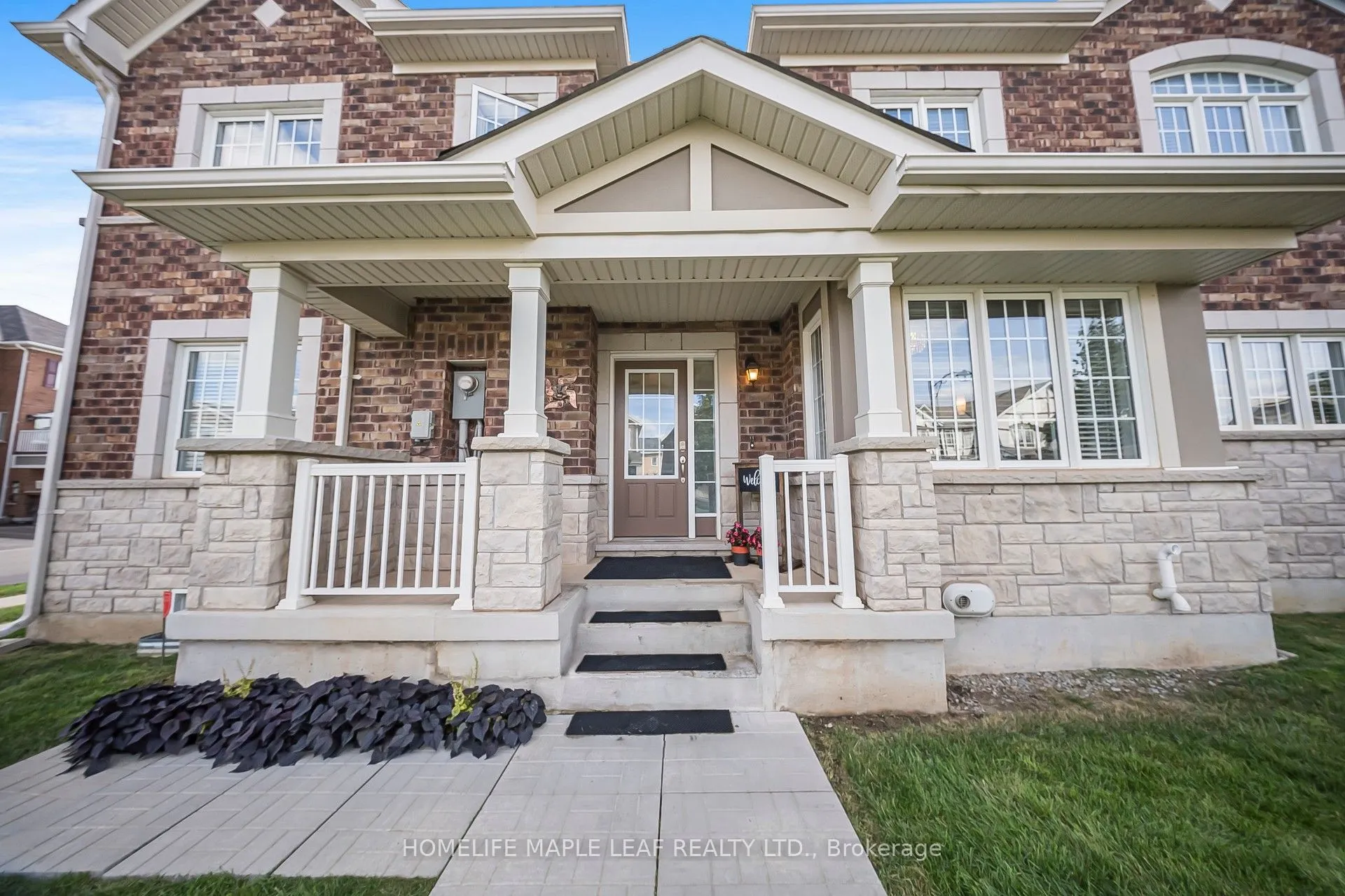 297 REIS Place