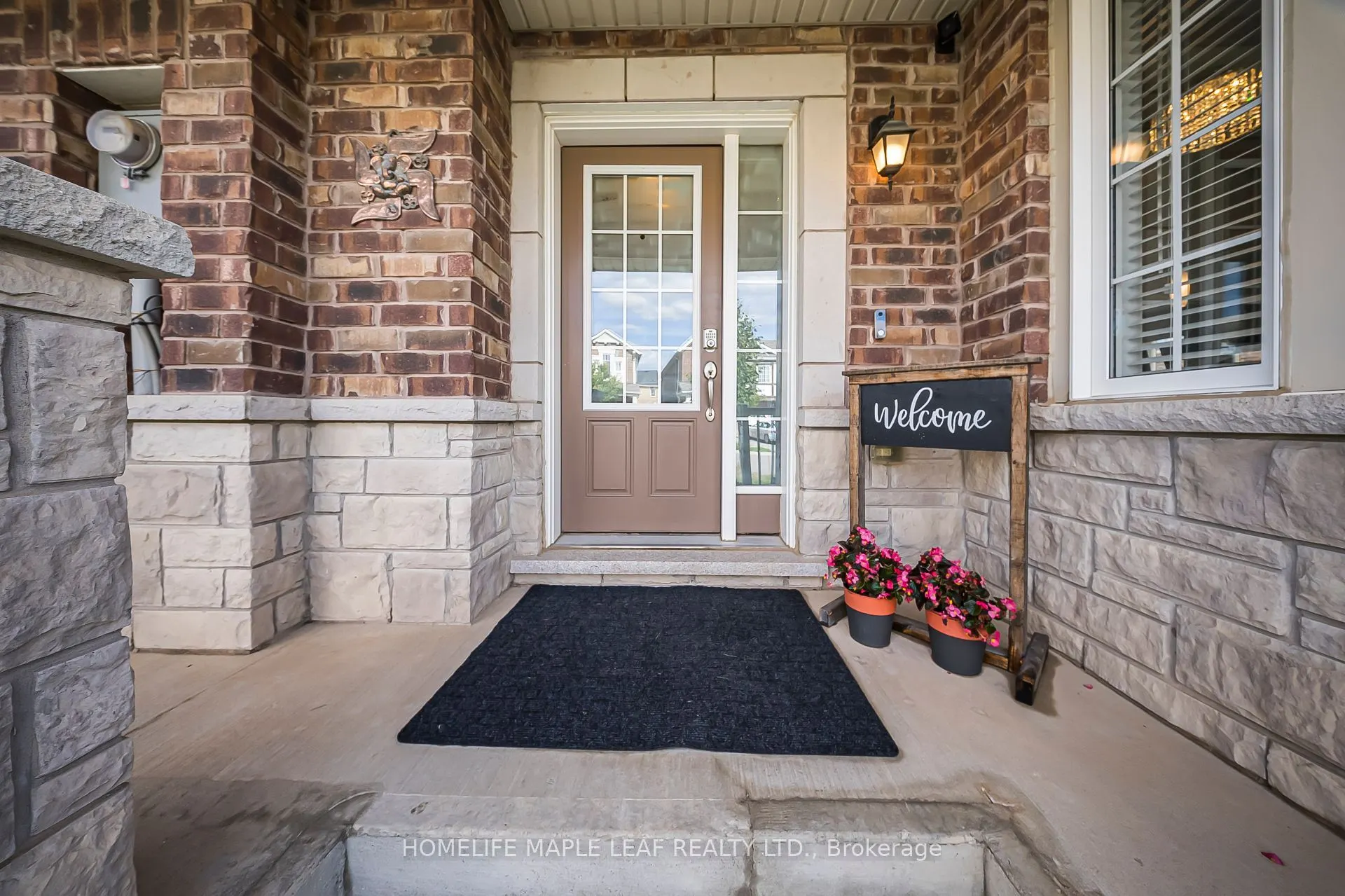 297 REIS Place