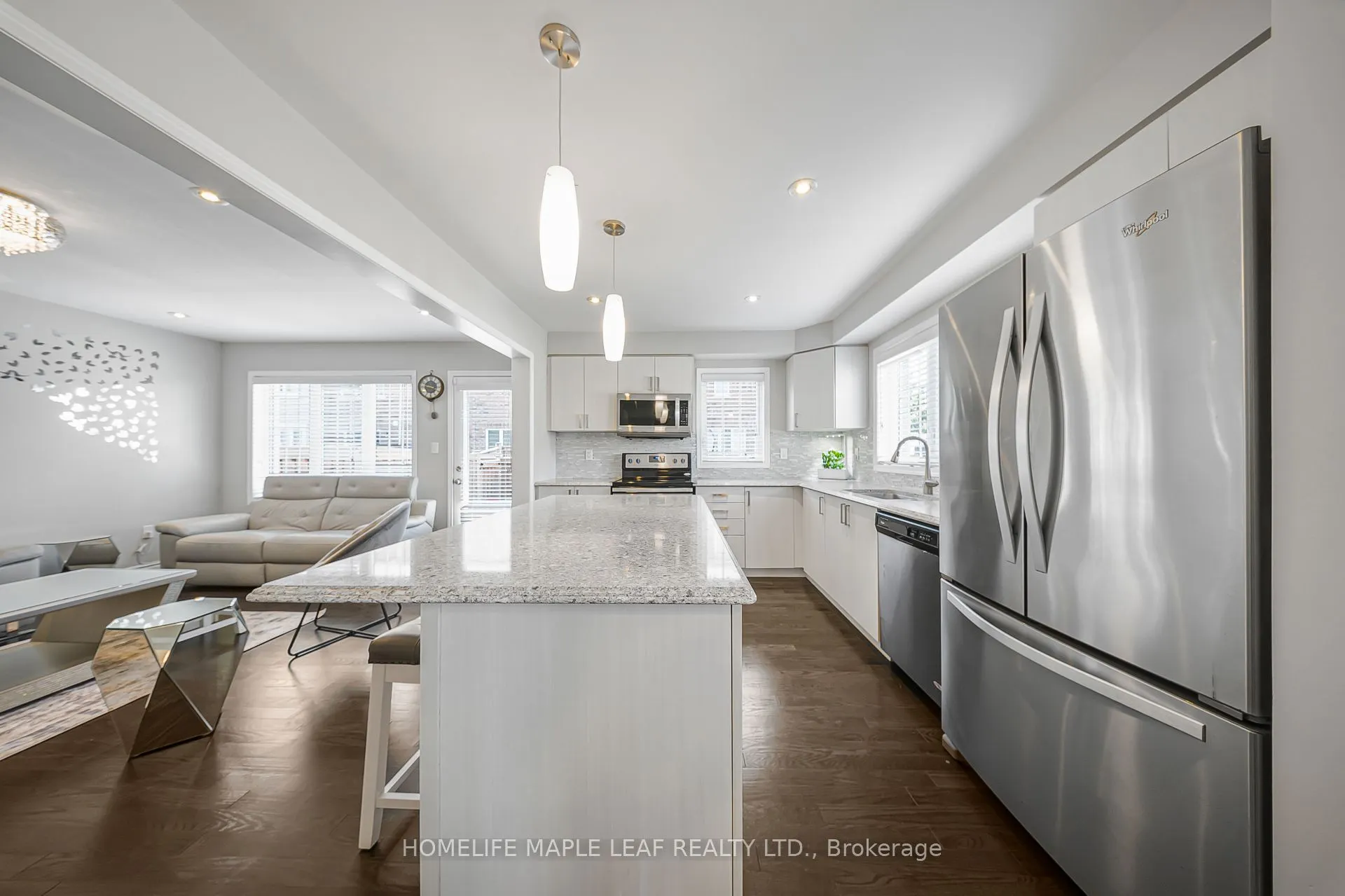297 REIS Place
