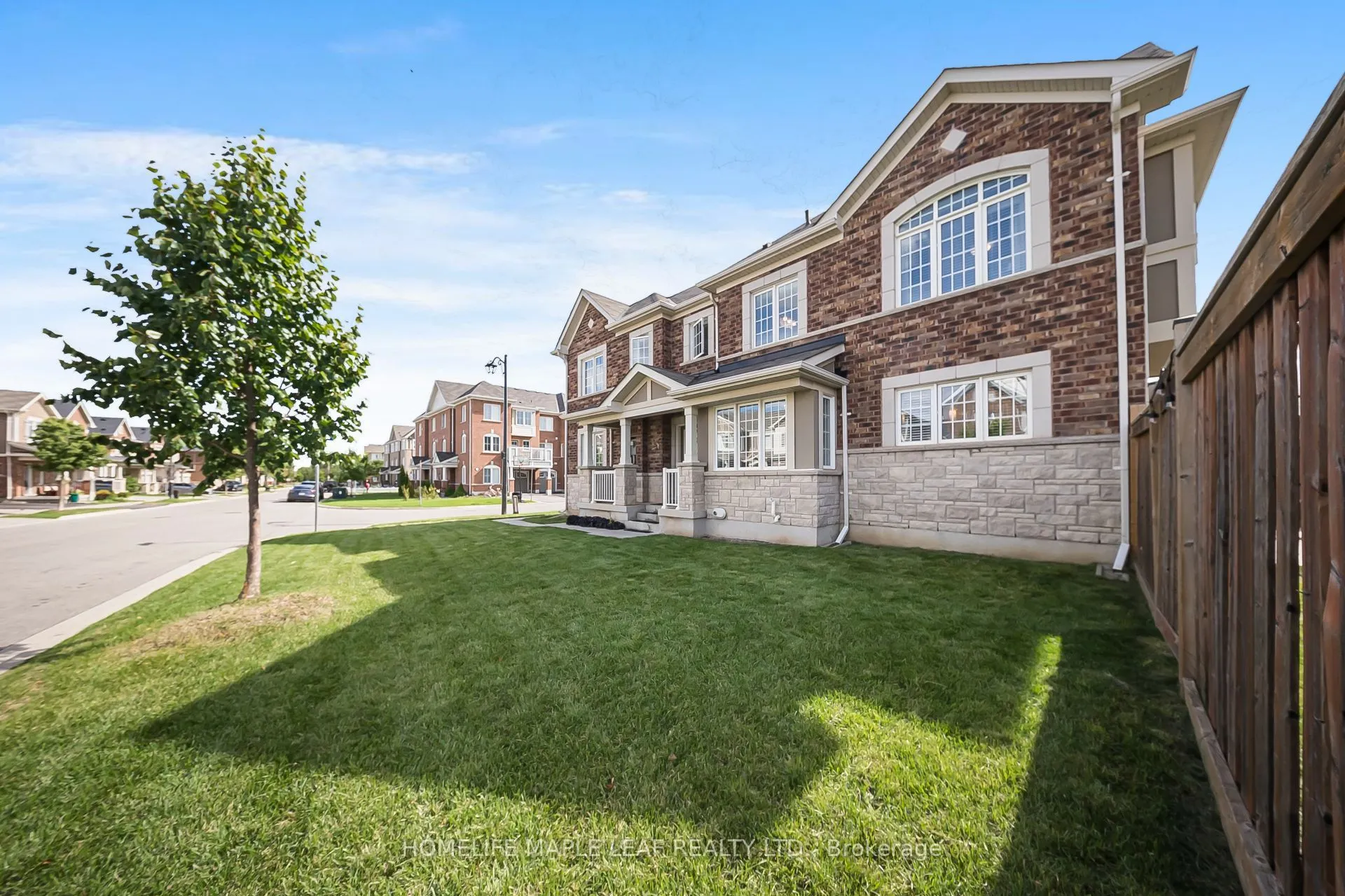 297 REIS Place
