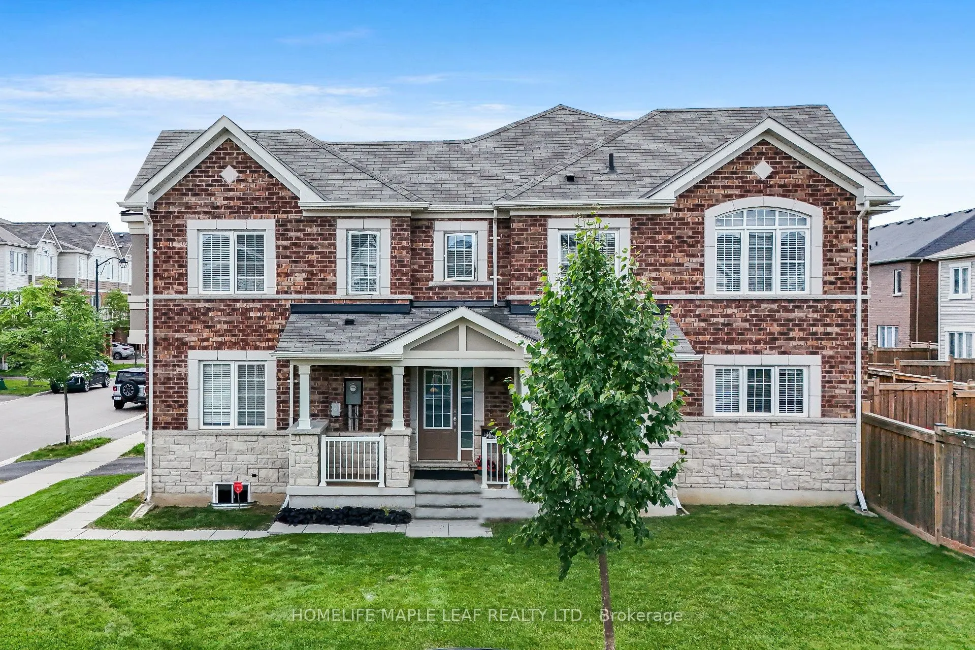 297 REIS Place