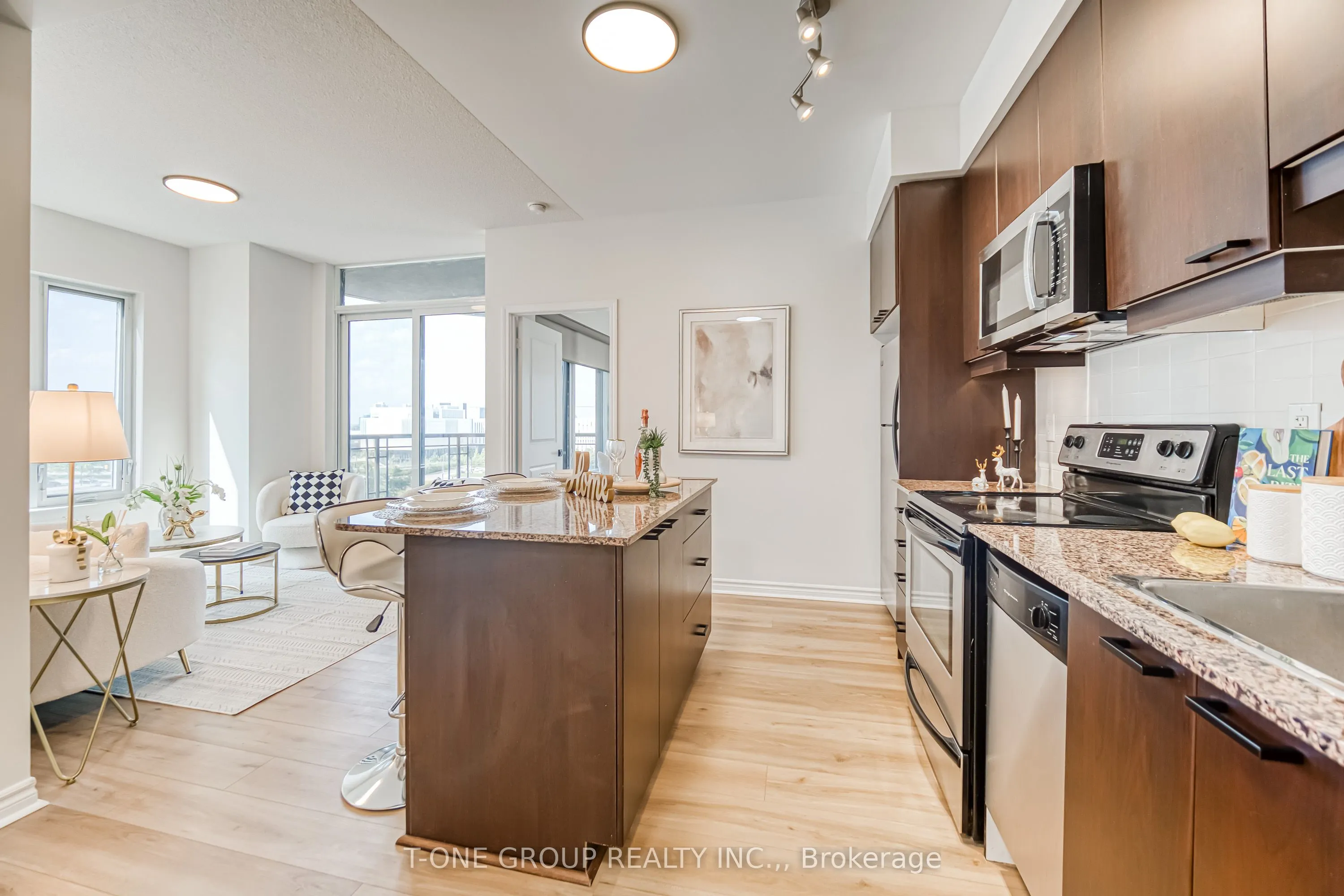 385 Prince Of Wales Drive, #702