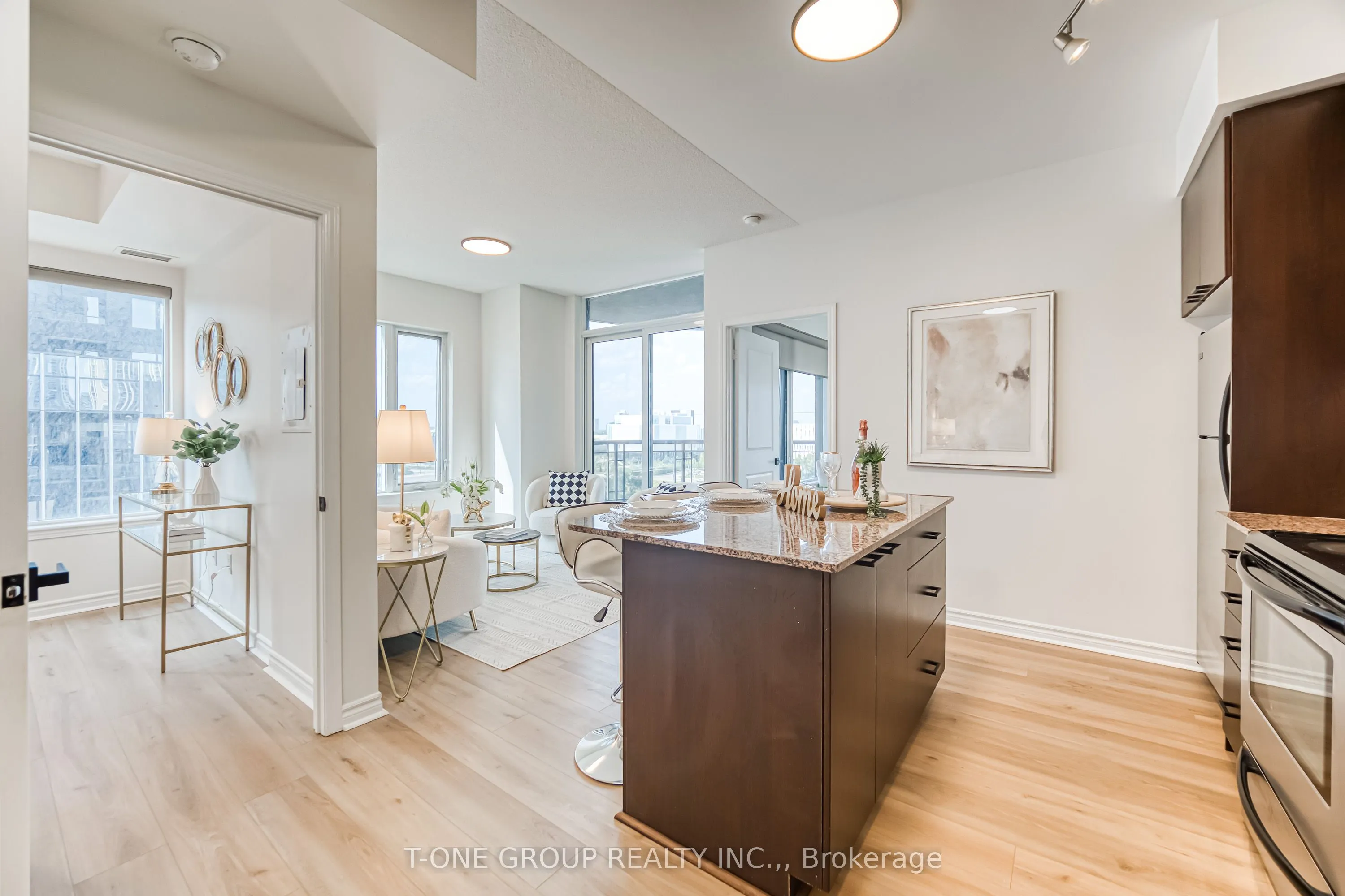 385 Prince Of Wales Drive, #702
