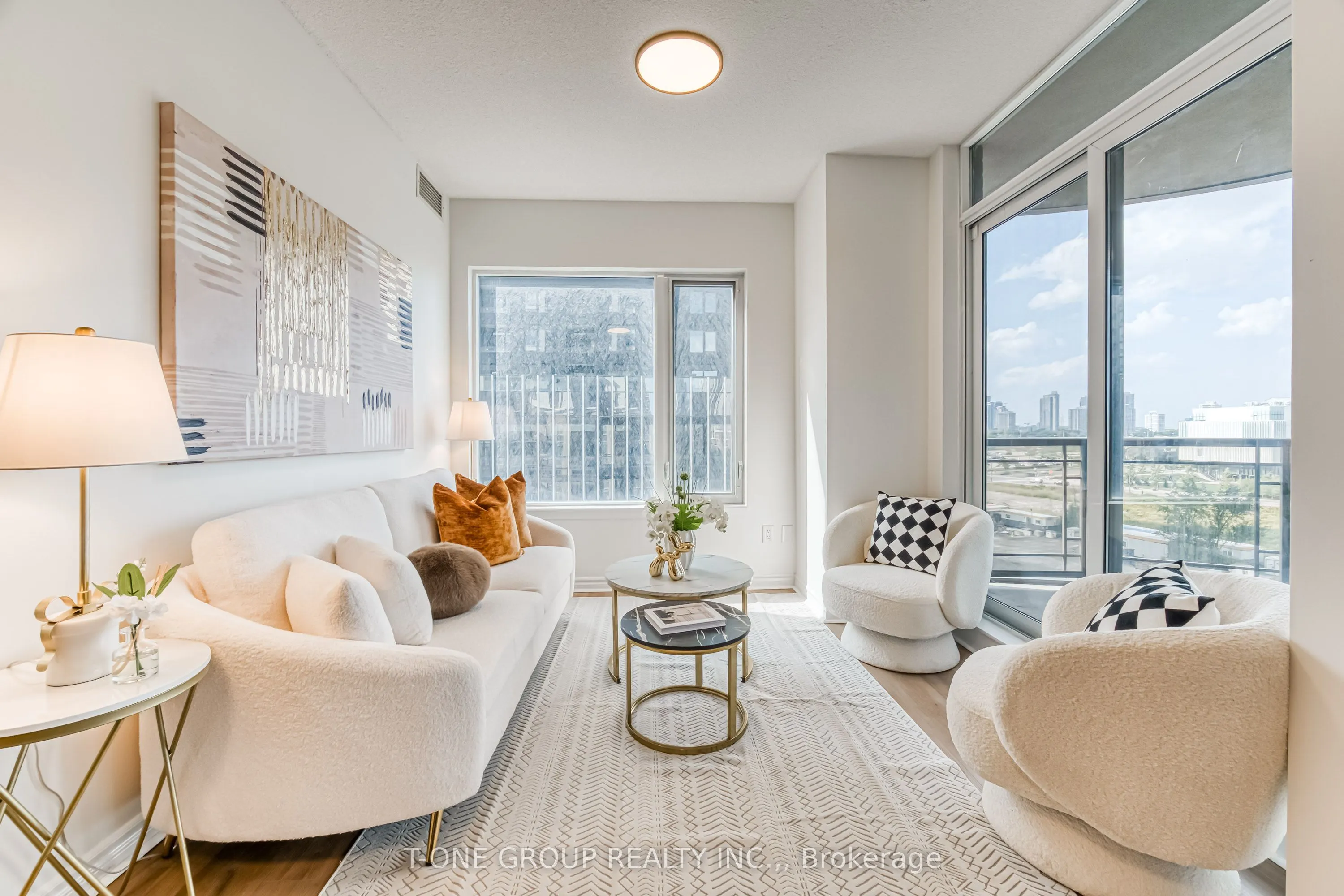 385 Prince Of Wales Drive, #702