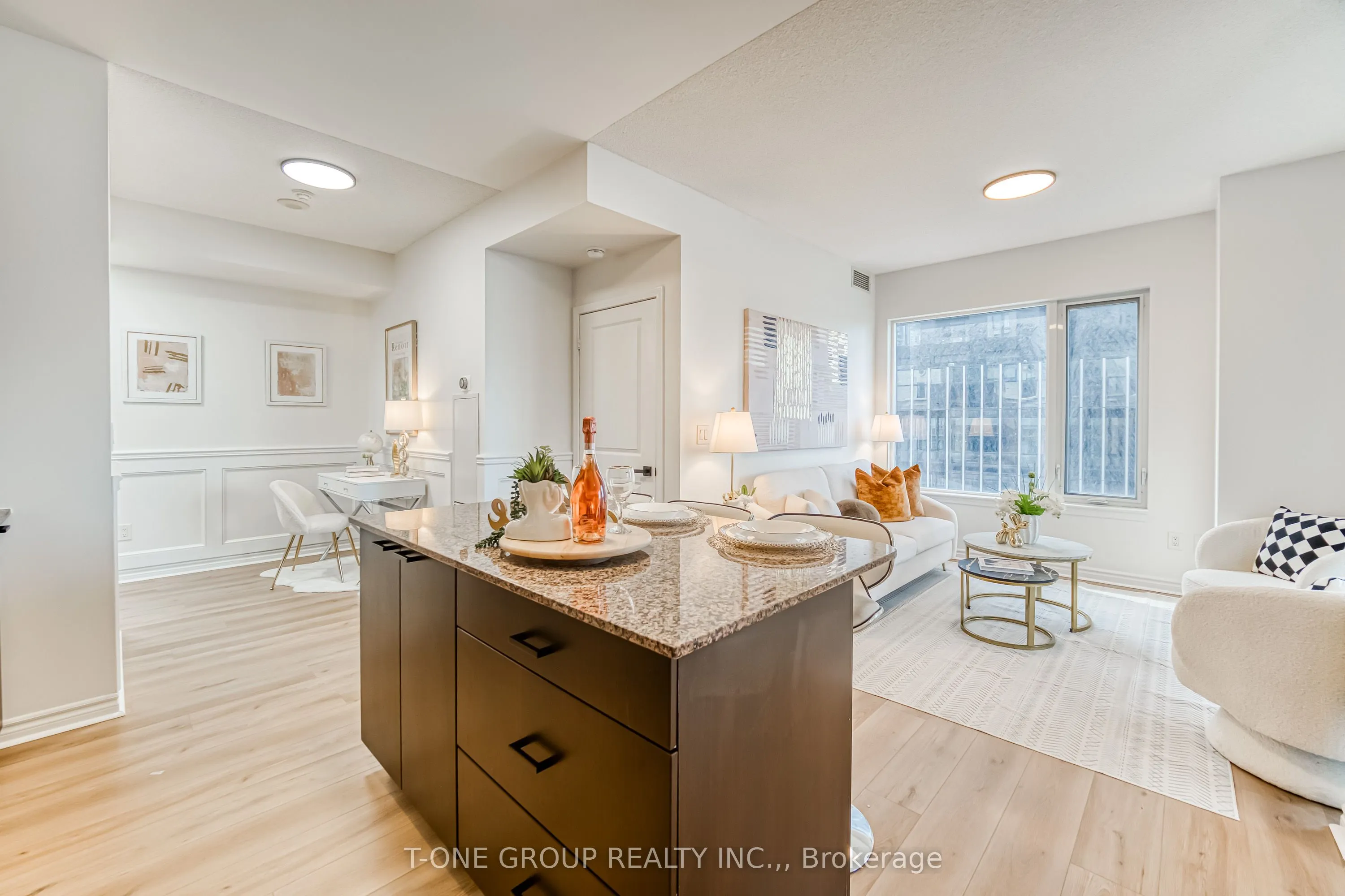 385 Prince Of Wales Drive, #702