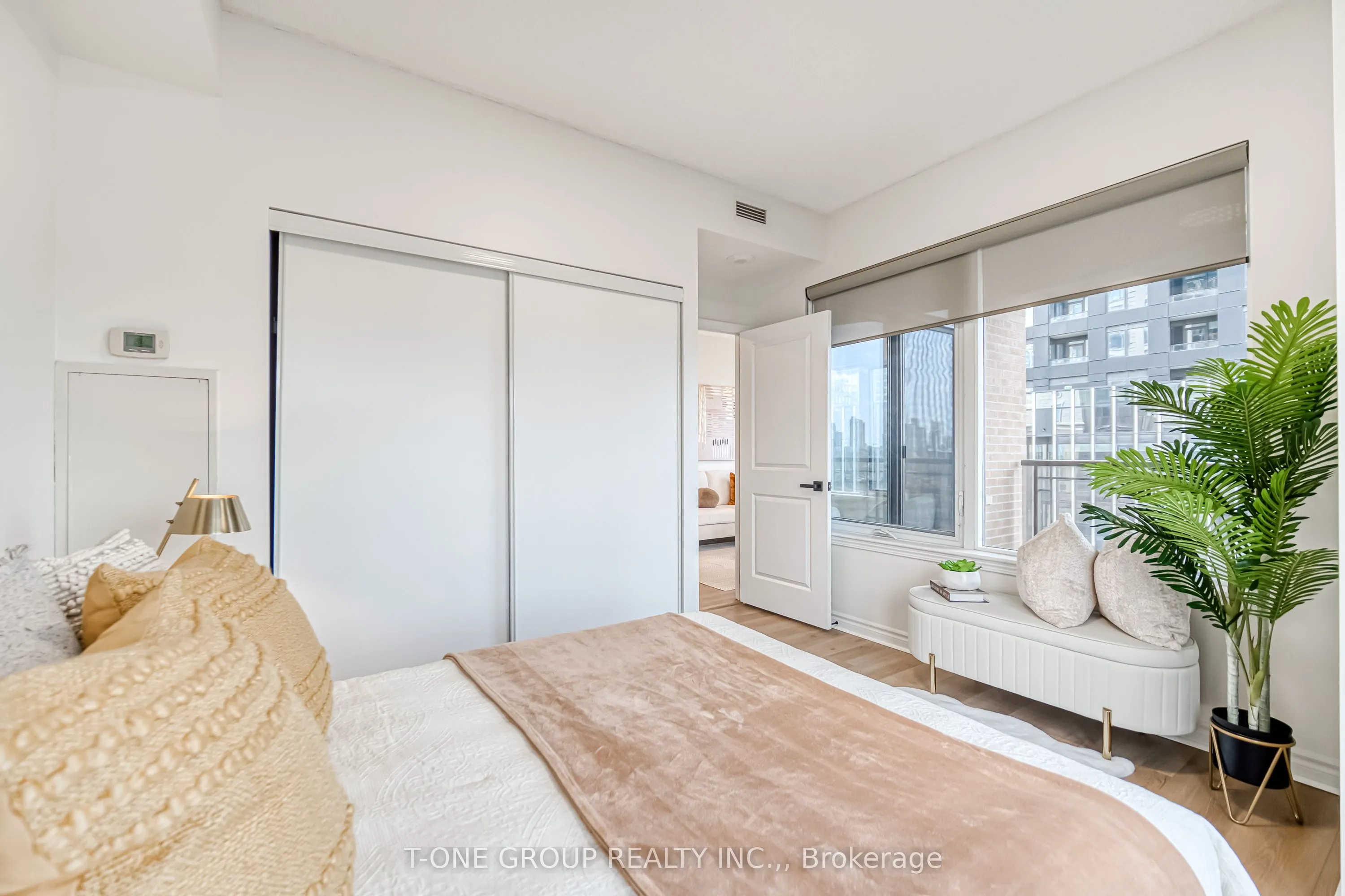 385 Prince Of Wales Drive, #702