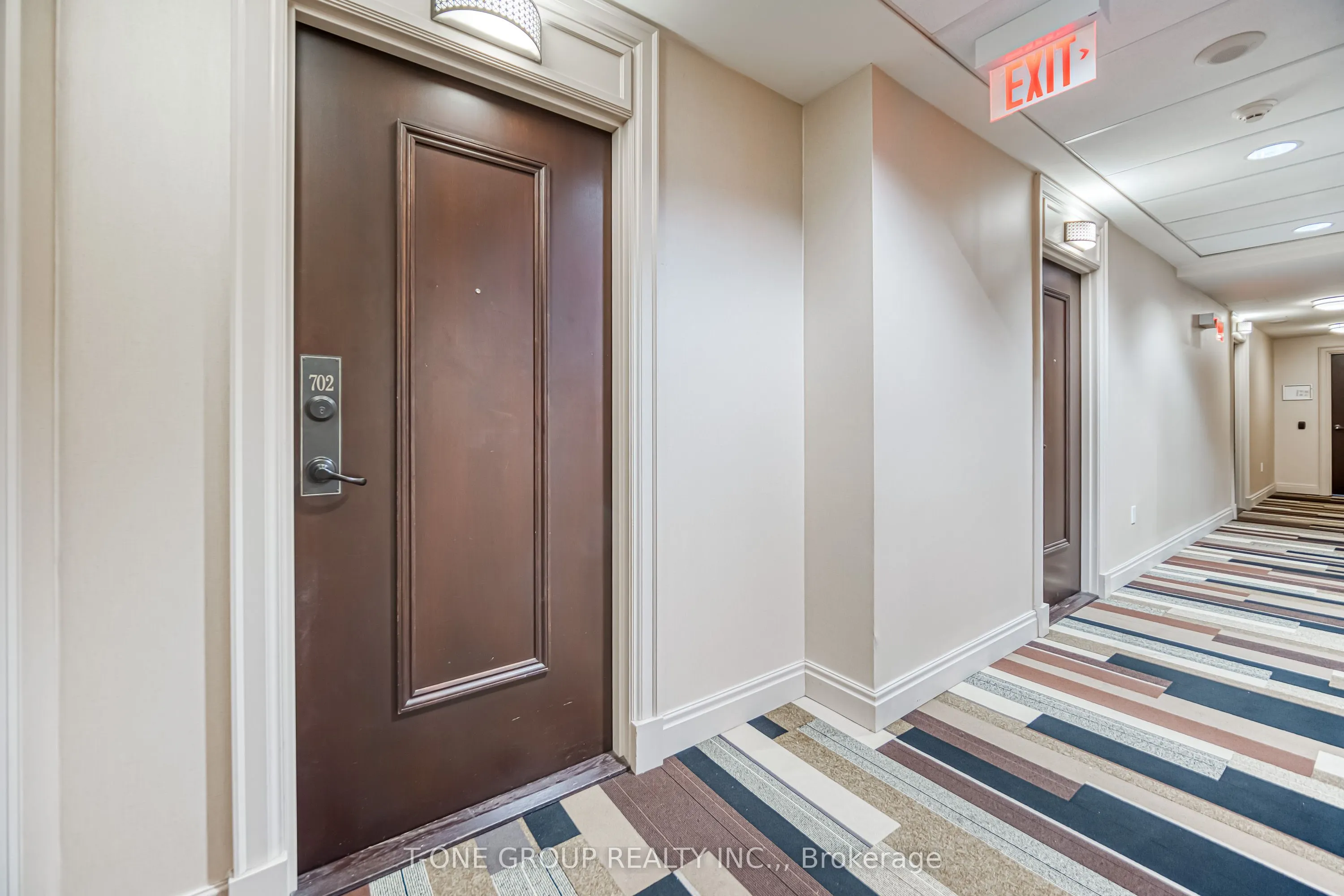 385 Prince Of Wales Drive, #702