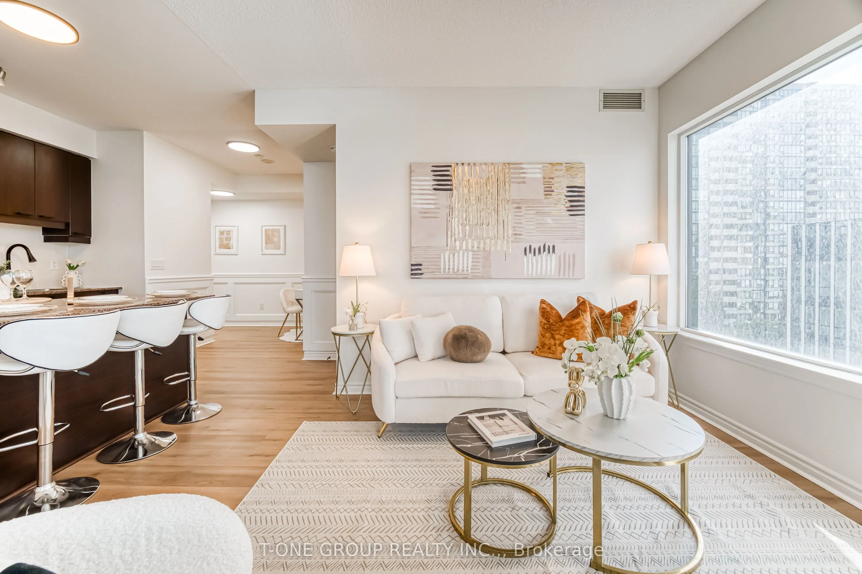 385 Prince Of Wales Drive, #702