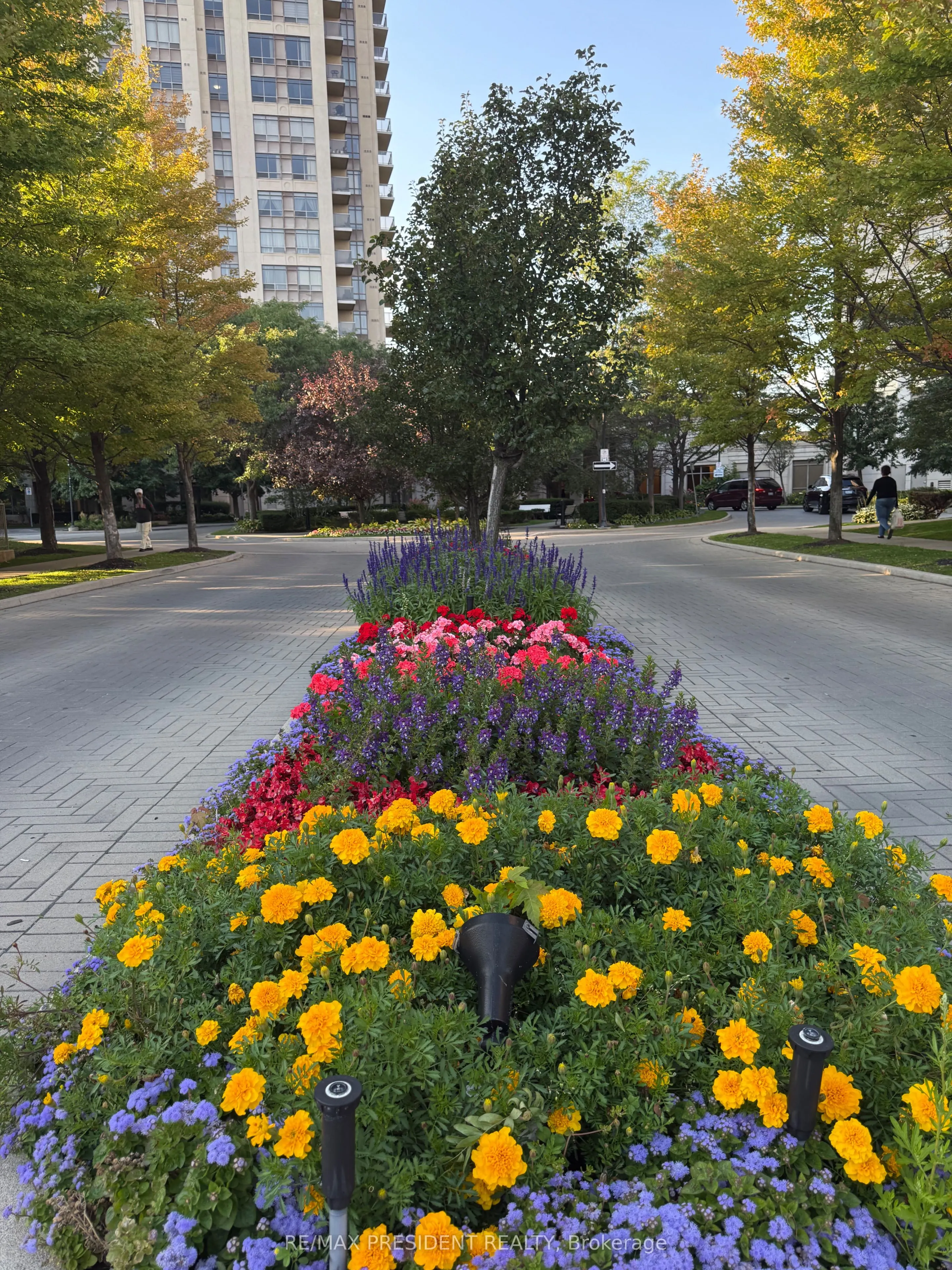 710 HUMBERWOOD Boulevard, #1706 A