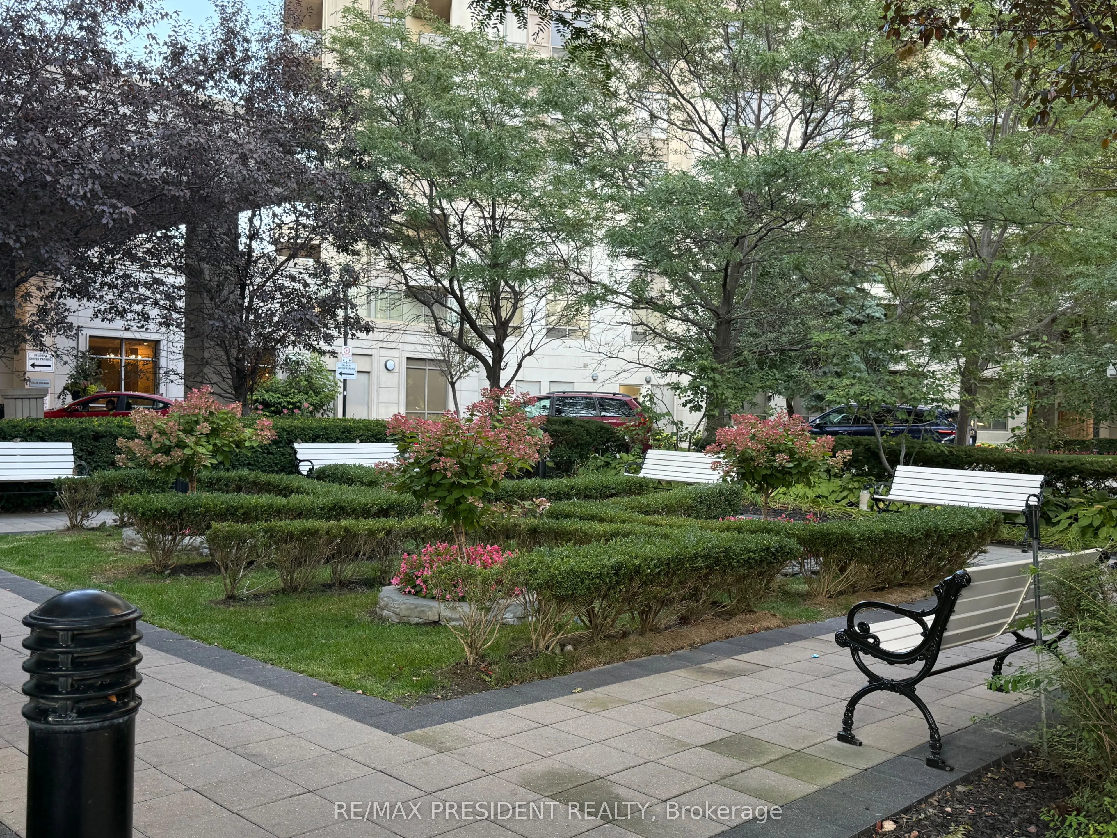 710 HUMBERWOOD Boulevard, #1706 A