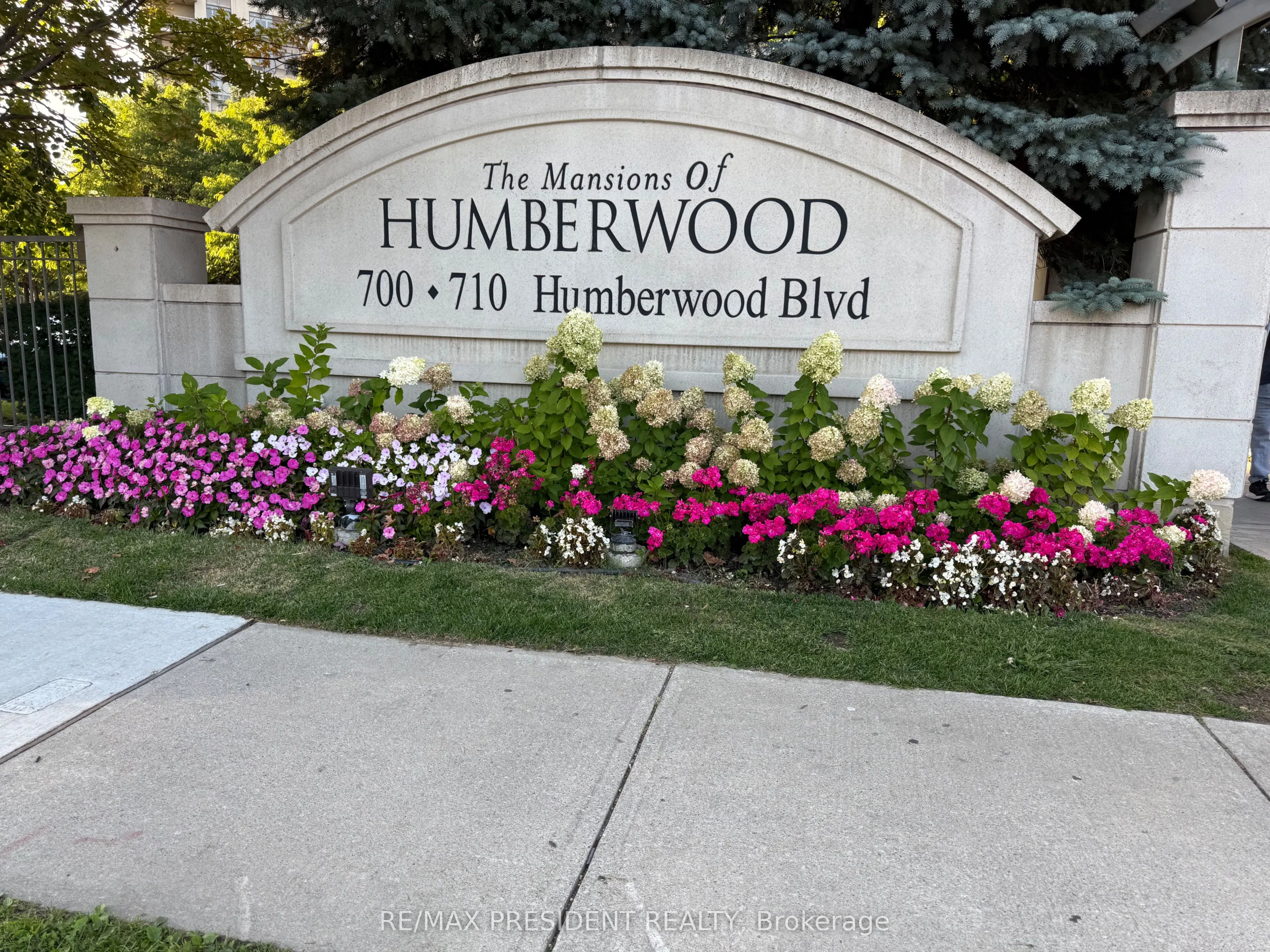 710 HUMBERWOOD Boulevard, #1706 A