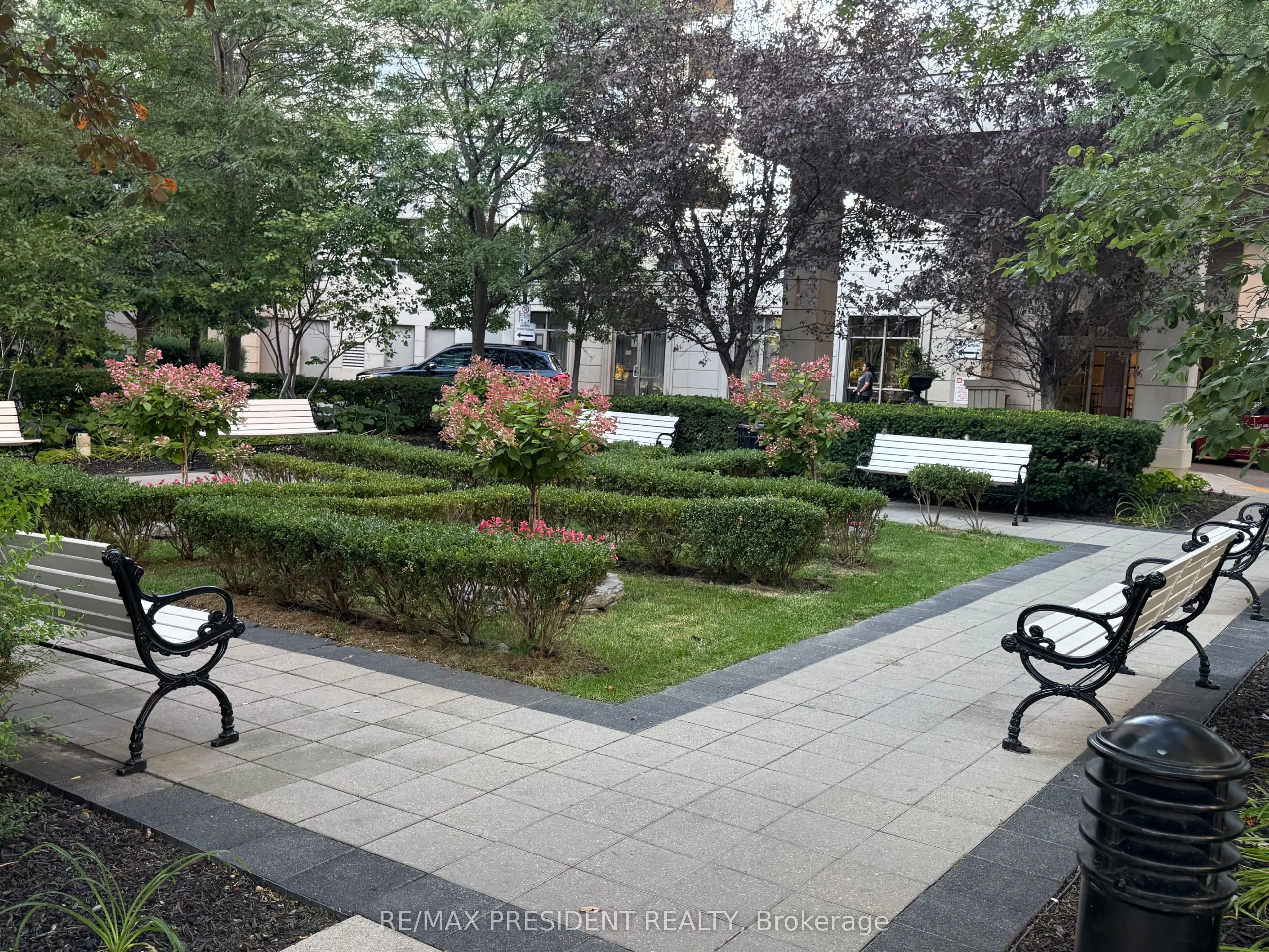 710 HUMBERWOOD Boulevard, #1706 A