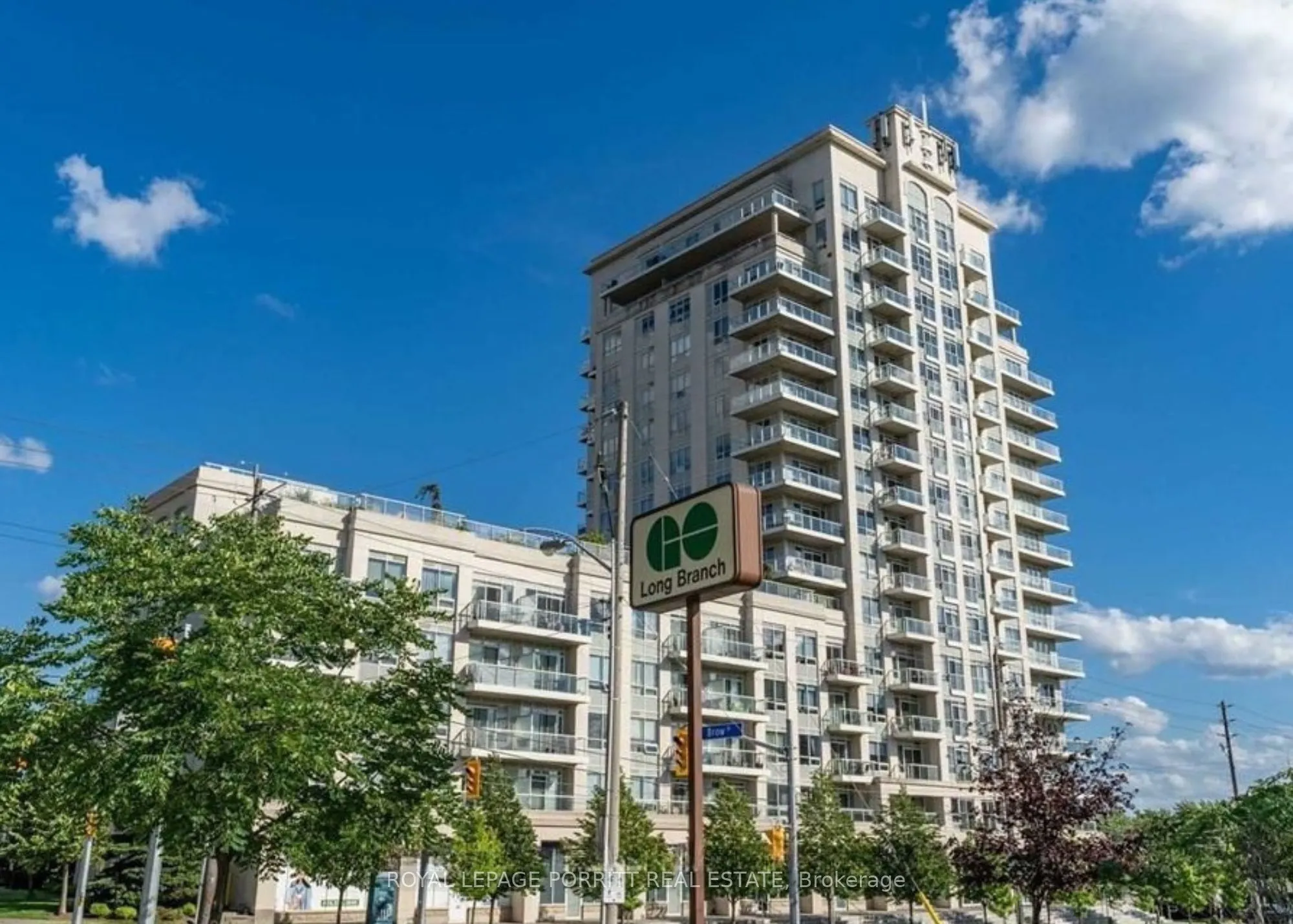 3865 Lake Shore Boulevard W, #213